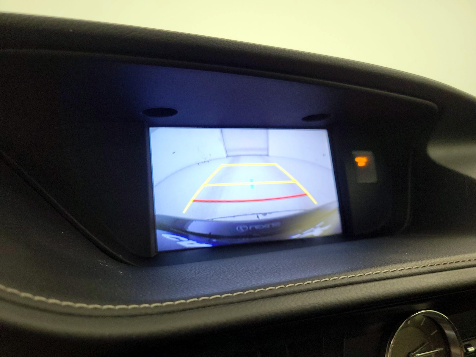 2015 Lexus ES 300h - Photo 16