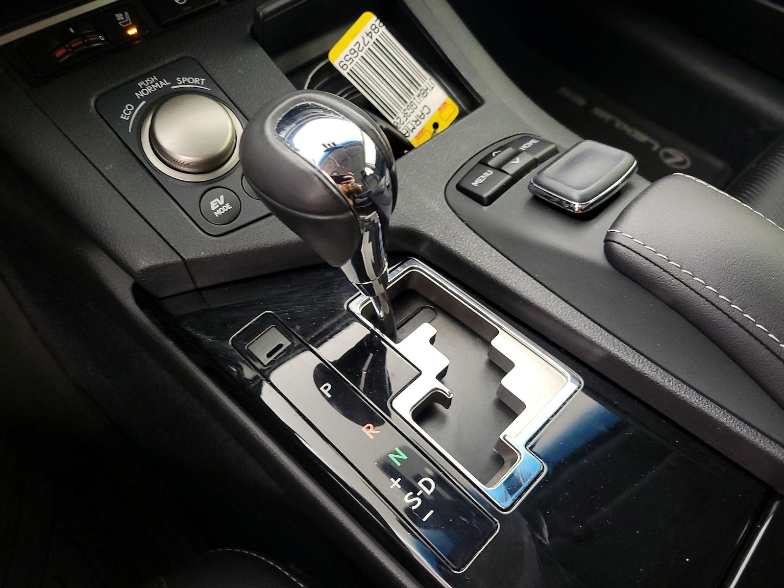 2015 Lexus ES 300h - Photo 19