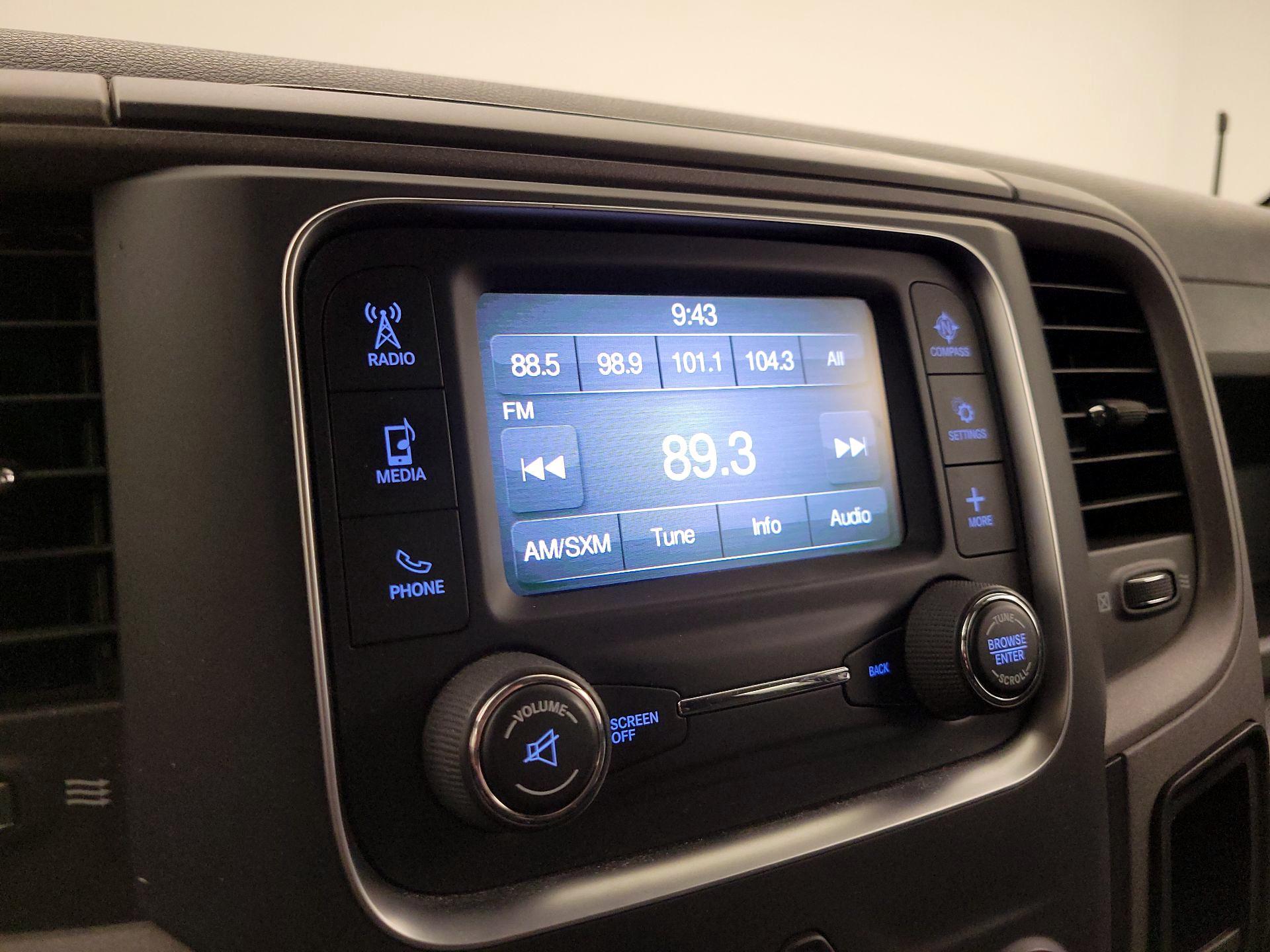 Thumbnail: 2019 RAM 1500 Classic - 15