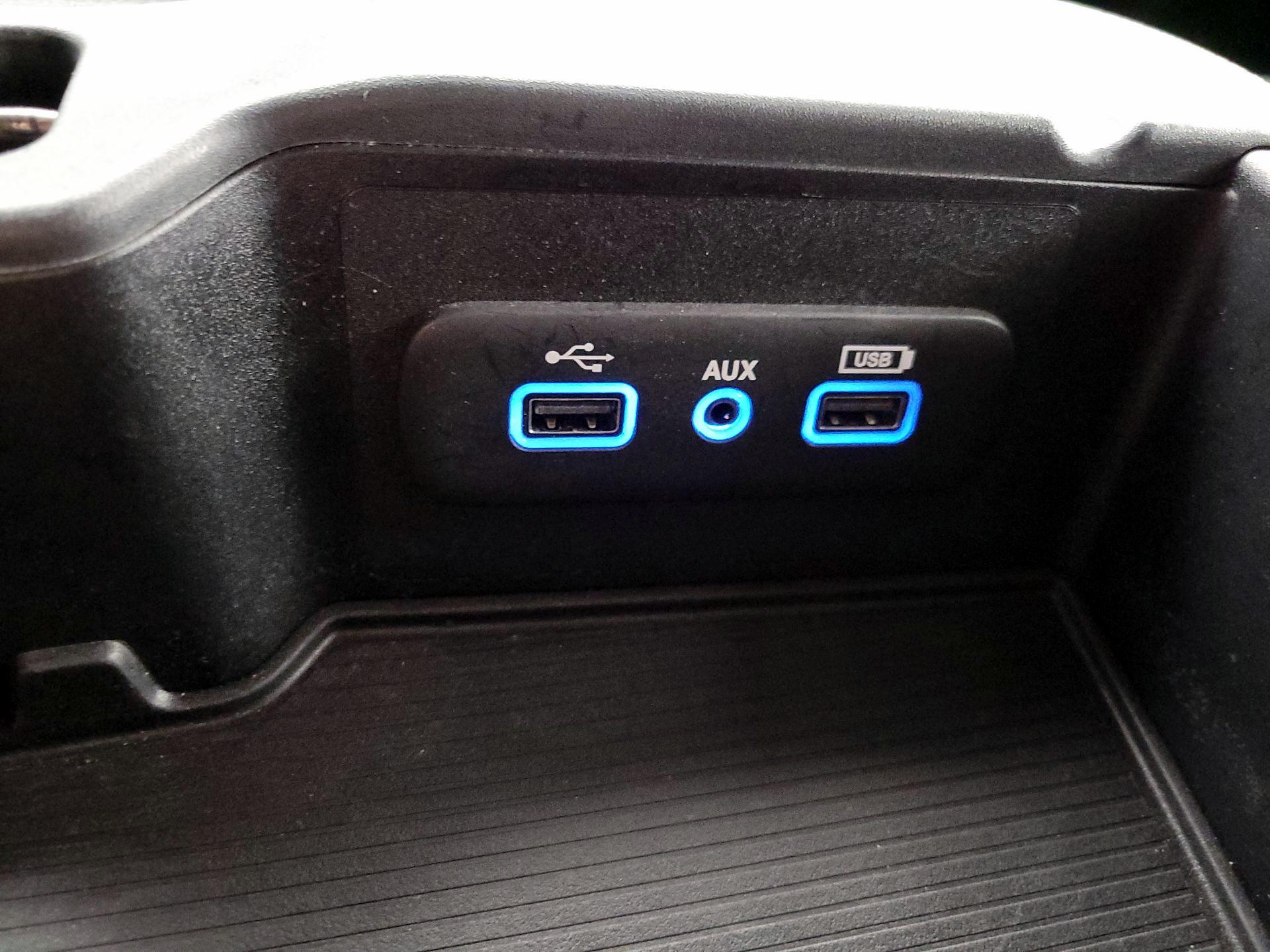 Thumbnail: 2019 RAM 1500 Classic - 18