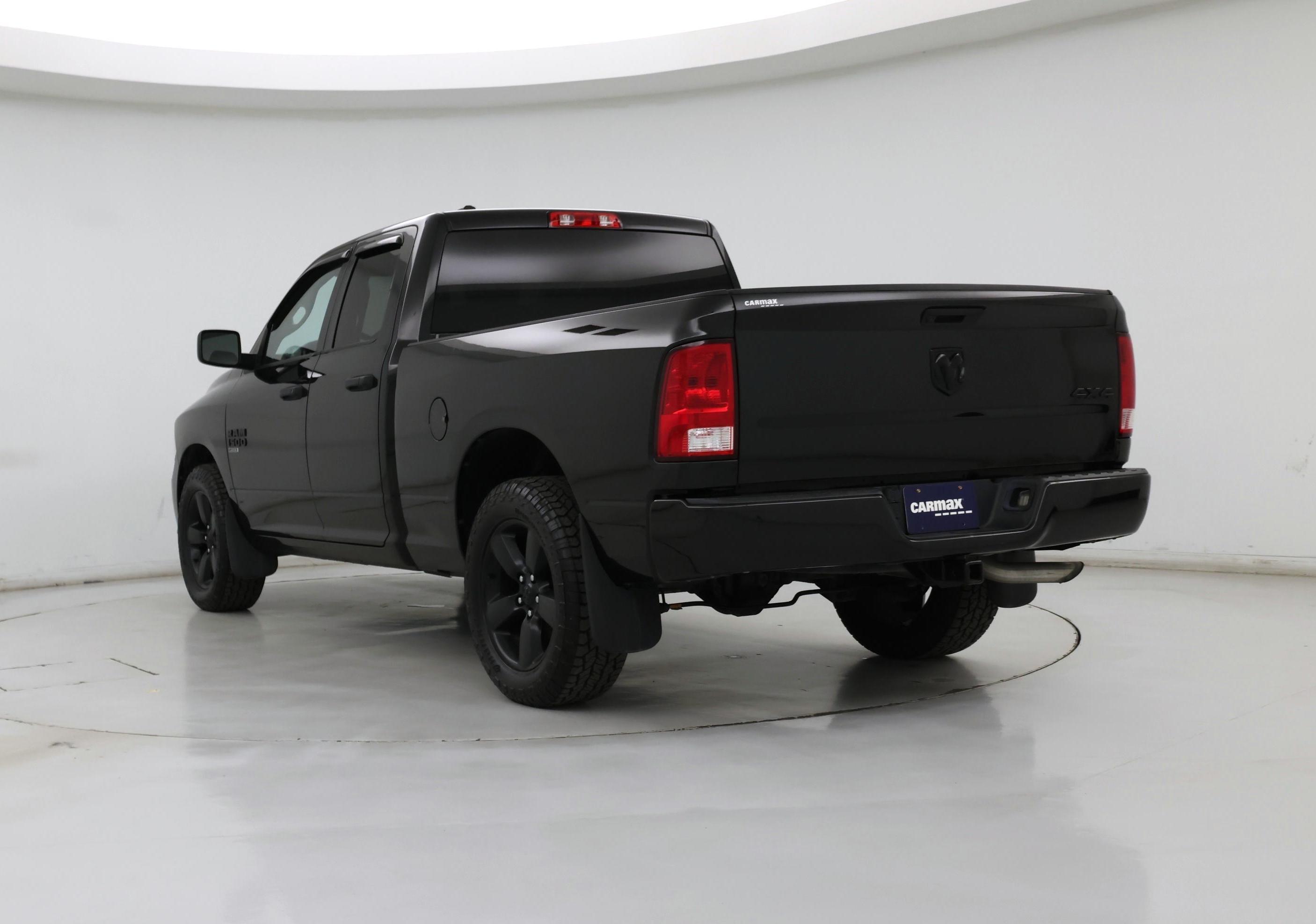 Thumbnail: 2019 RAM 1500 Classic - 2