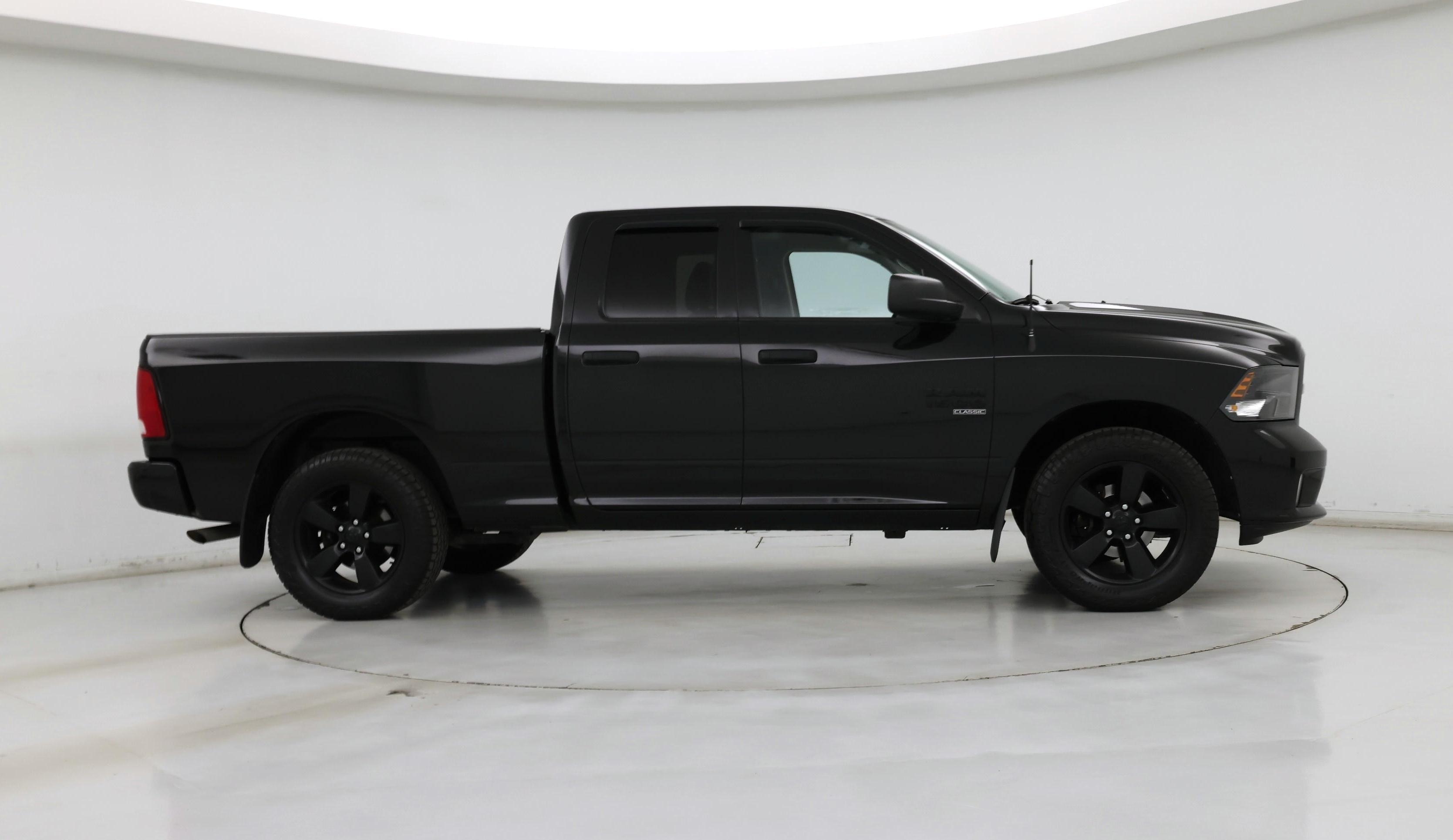 Thumbnail: 2019 RAM 1500 Classic - 7