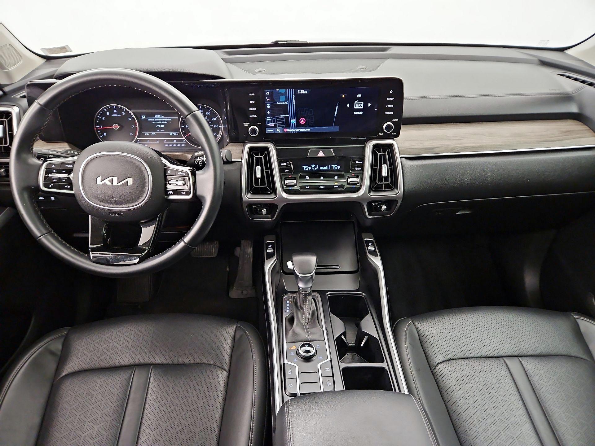 Thumbnail: 2023 Kia Sorento - 9