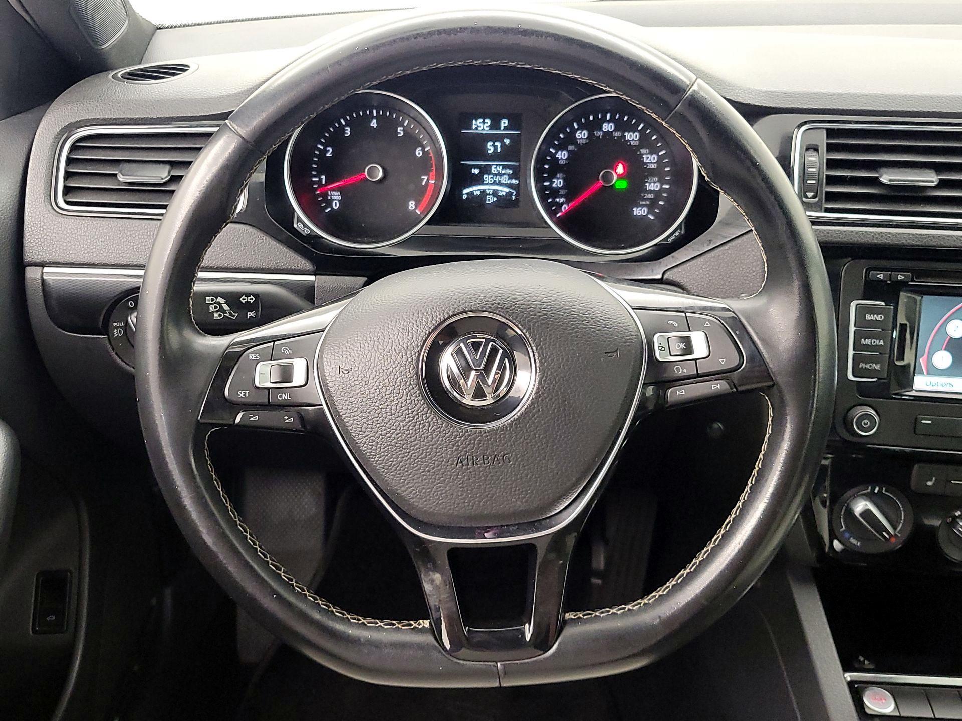 Thumbnail: 2015 Volkswagen Jetta - 10