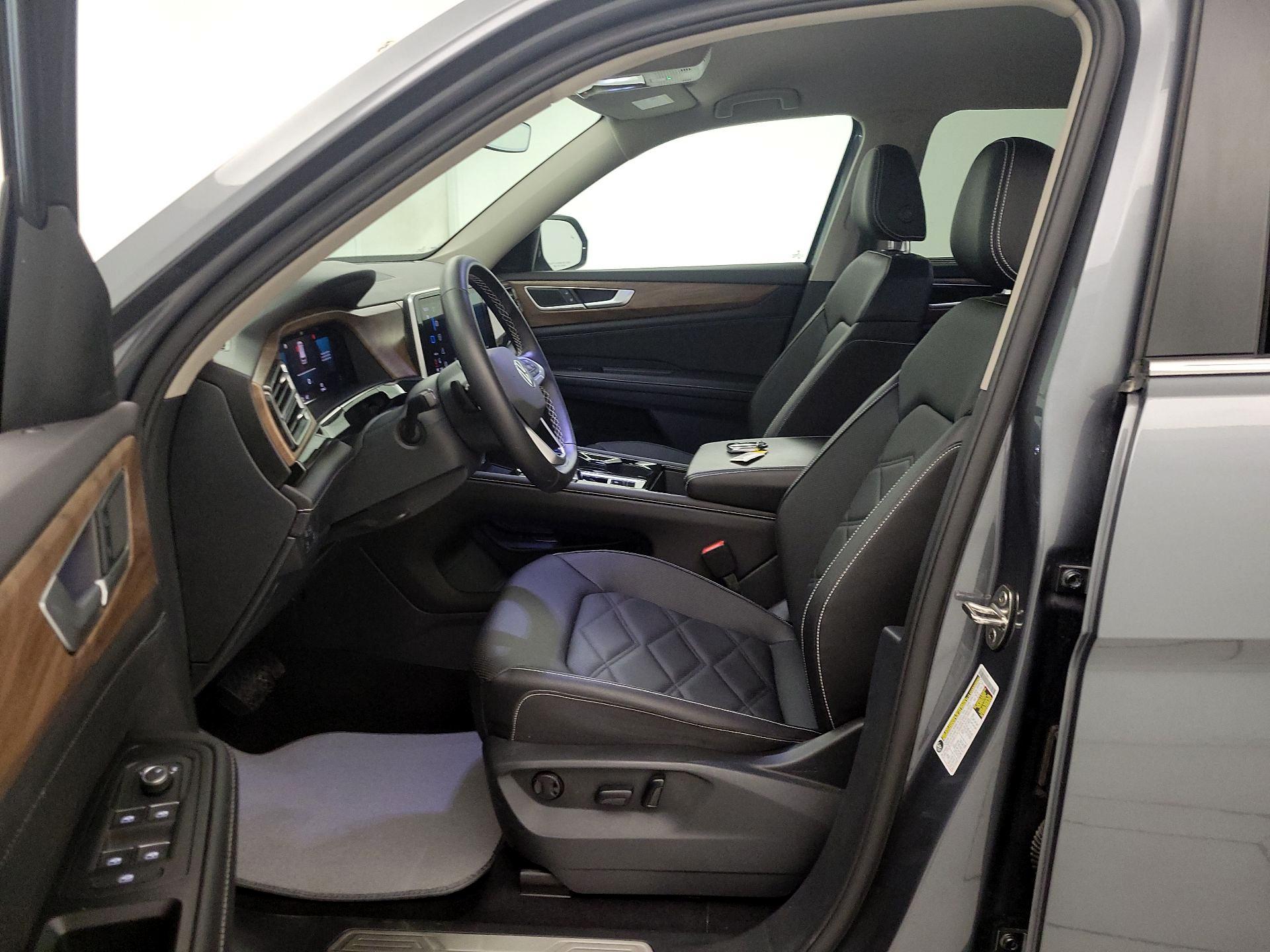 Thumbnail: 2025 Volkswagen Atlas - 11