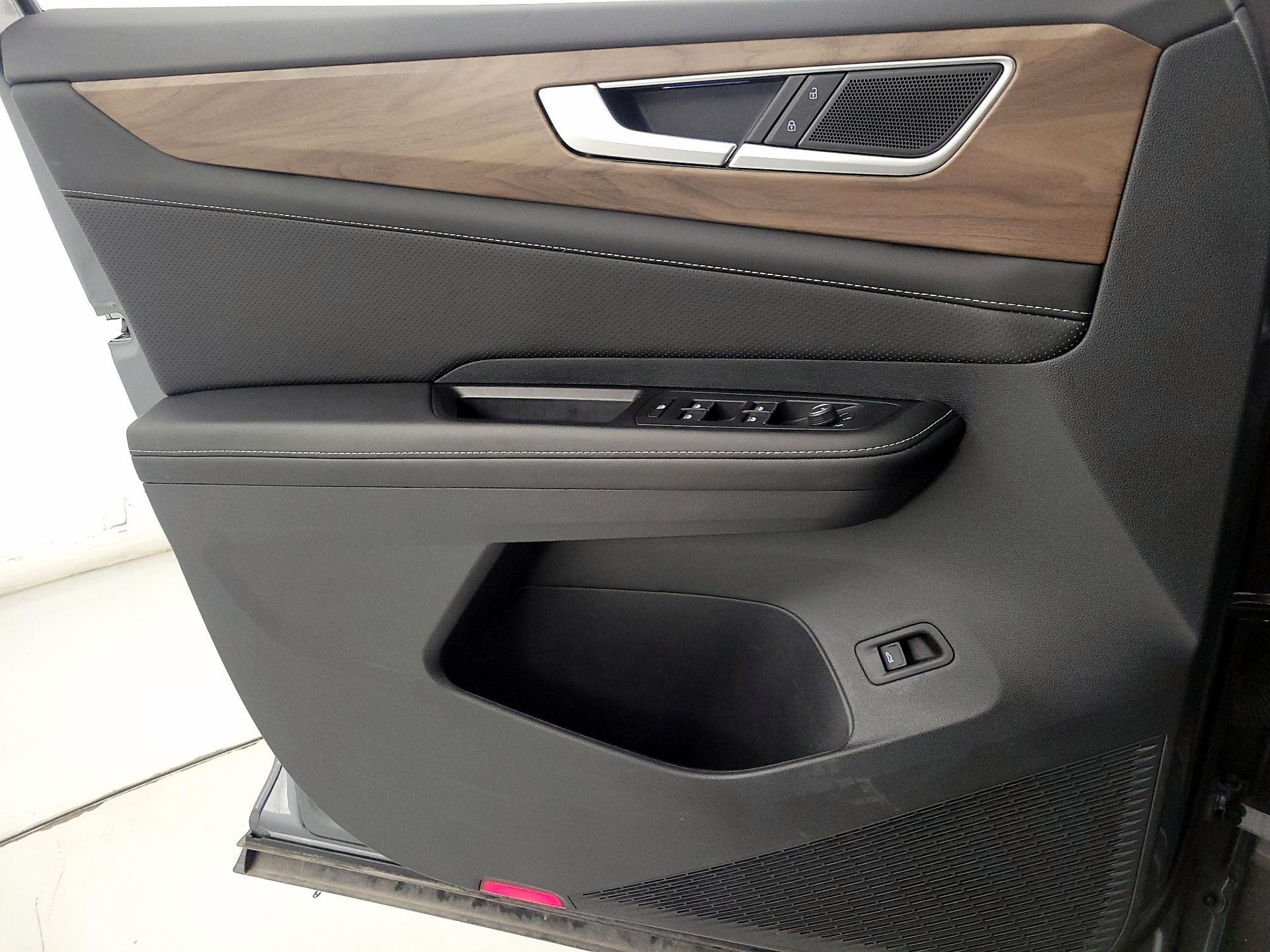 Thumbnail: 2025 Volkswagen Atlas - 12