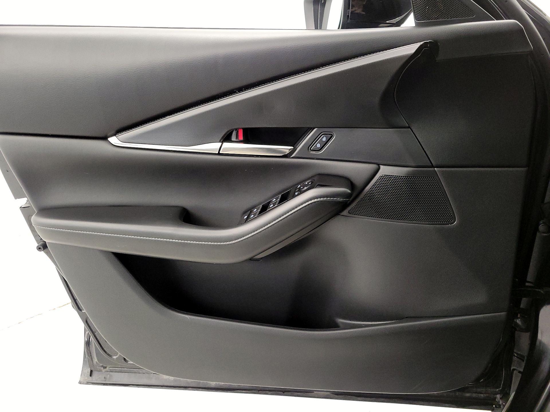 Thumbnail: 2025 Mazda CX-30 - 12