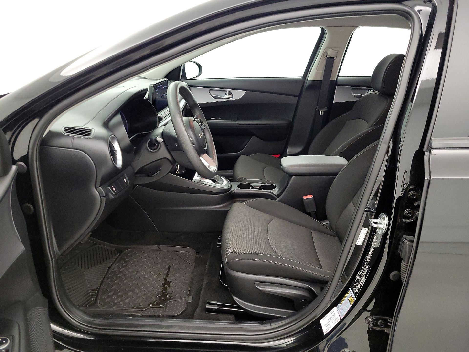 Thumbnail: 2023 Kia Forte - 11