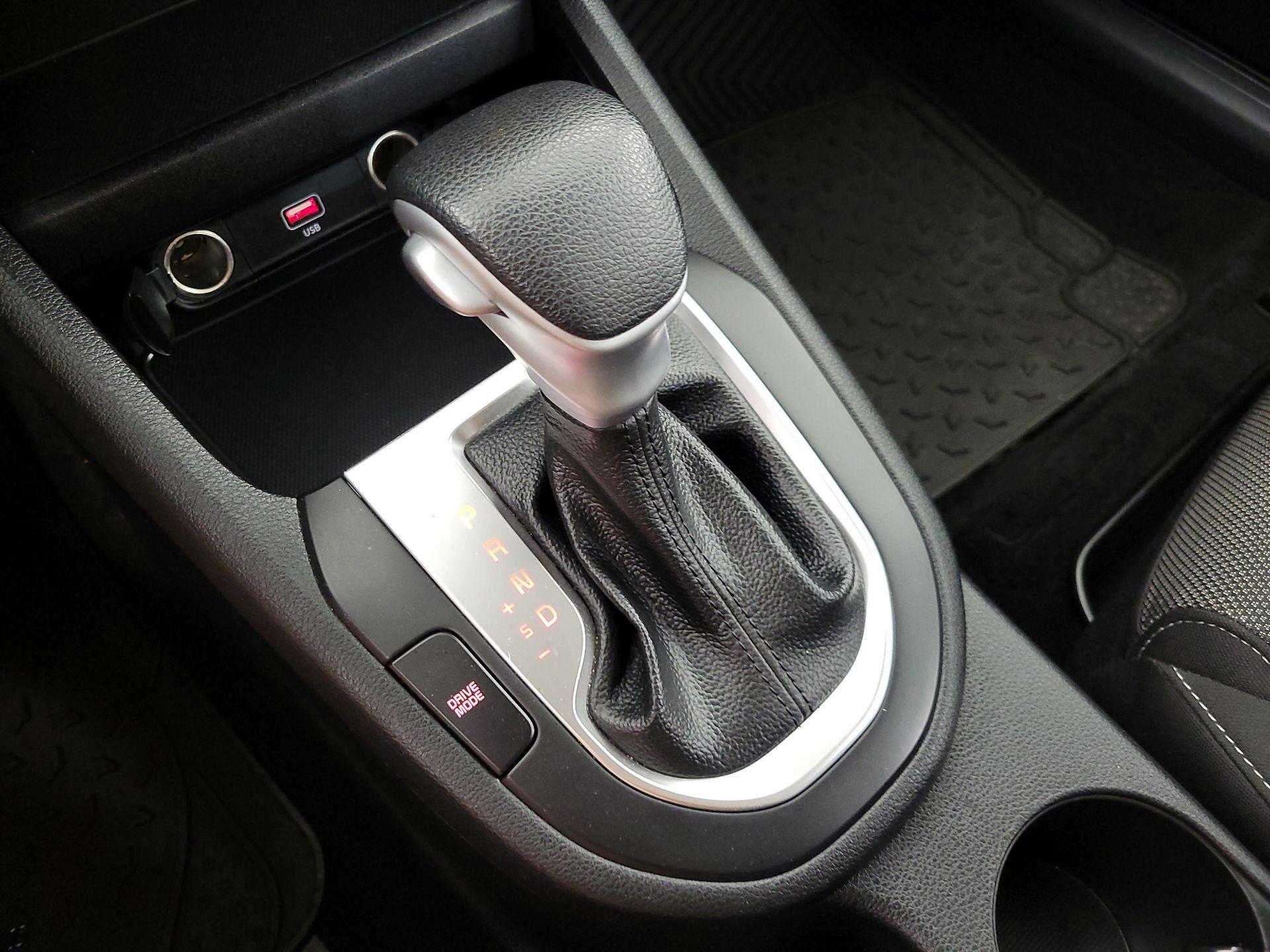 Thumbnail: 2023 Kia Forte - 17