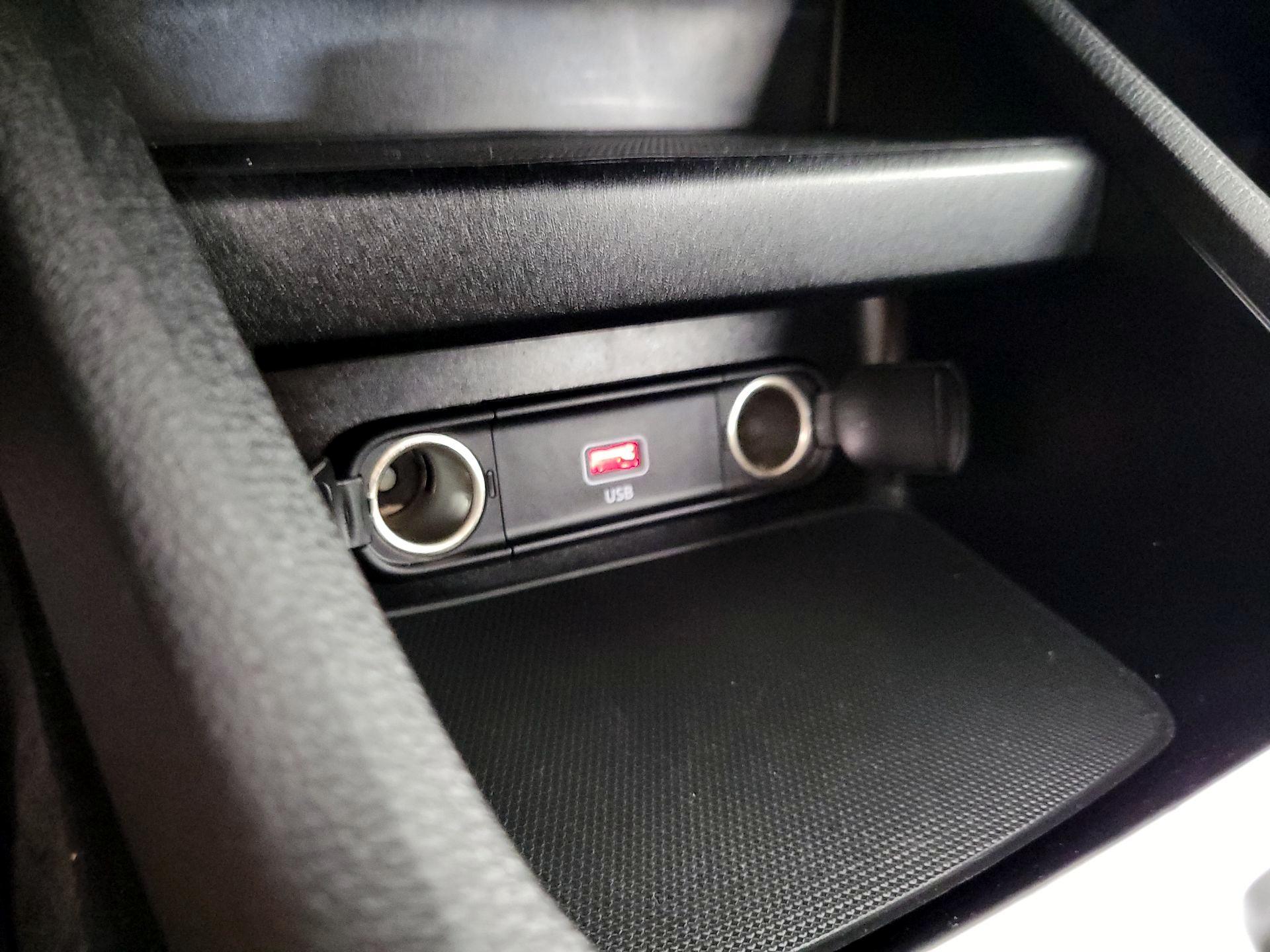 Thumbnail: 2023 Kia Forte - 18