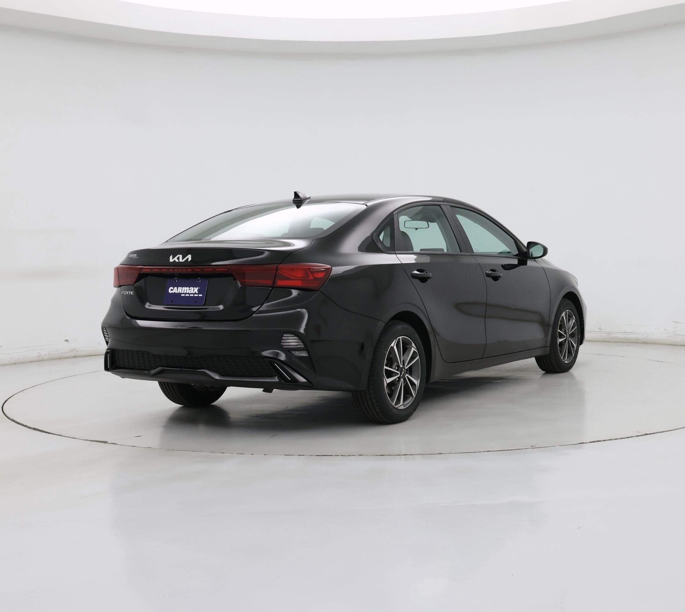 Thumbnail: 2023 Kia Forte - 8