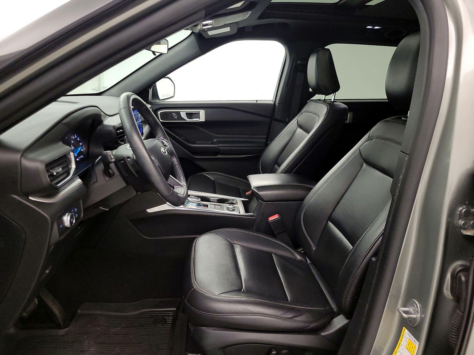 Thumbnail: 2020 Ford Explorer - 11