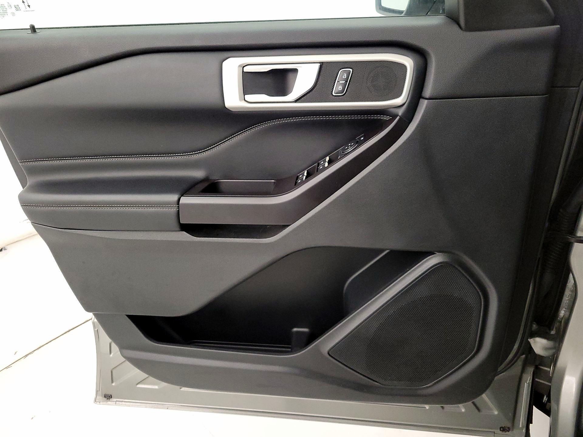 Thumbnail: 2020 Ford Explorer - 13