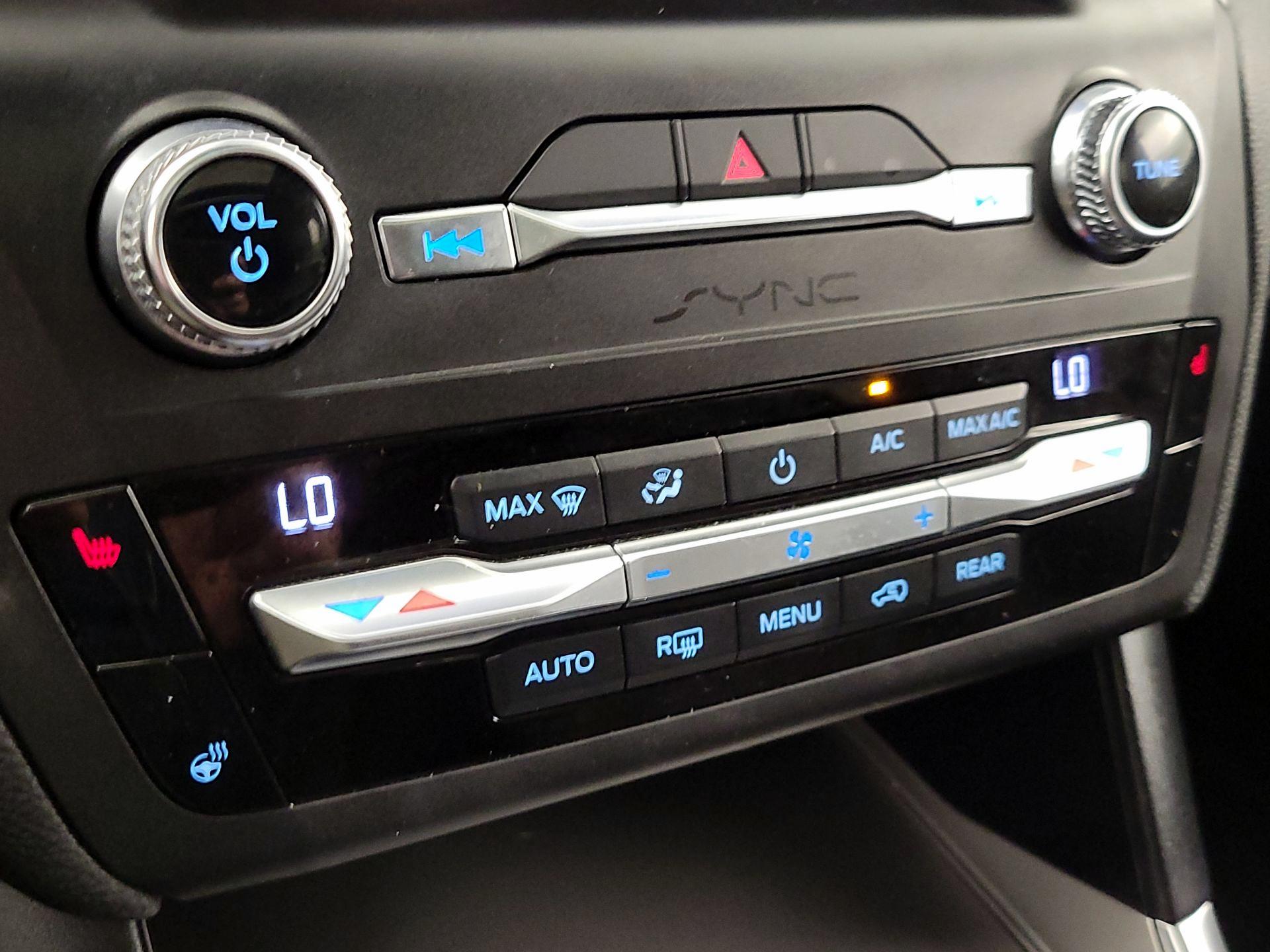 Thumbnail: 2020 Ford Explorer - 17