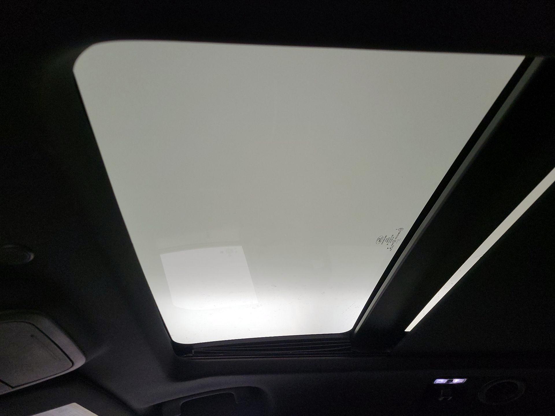 Thumbnail: 2020 Ford Explorer - 20