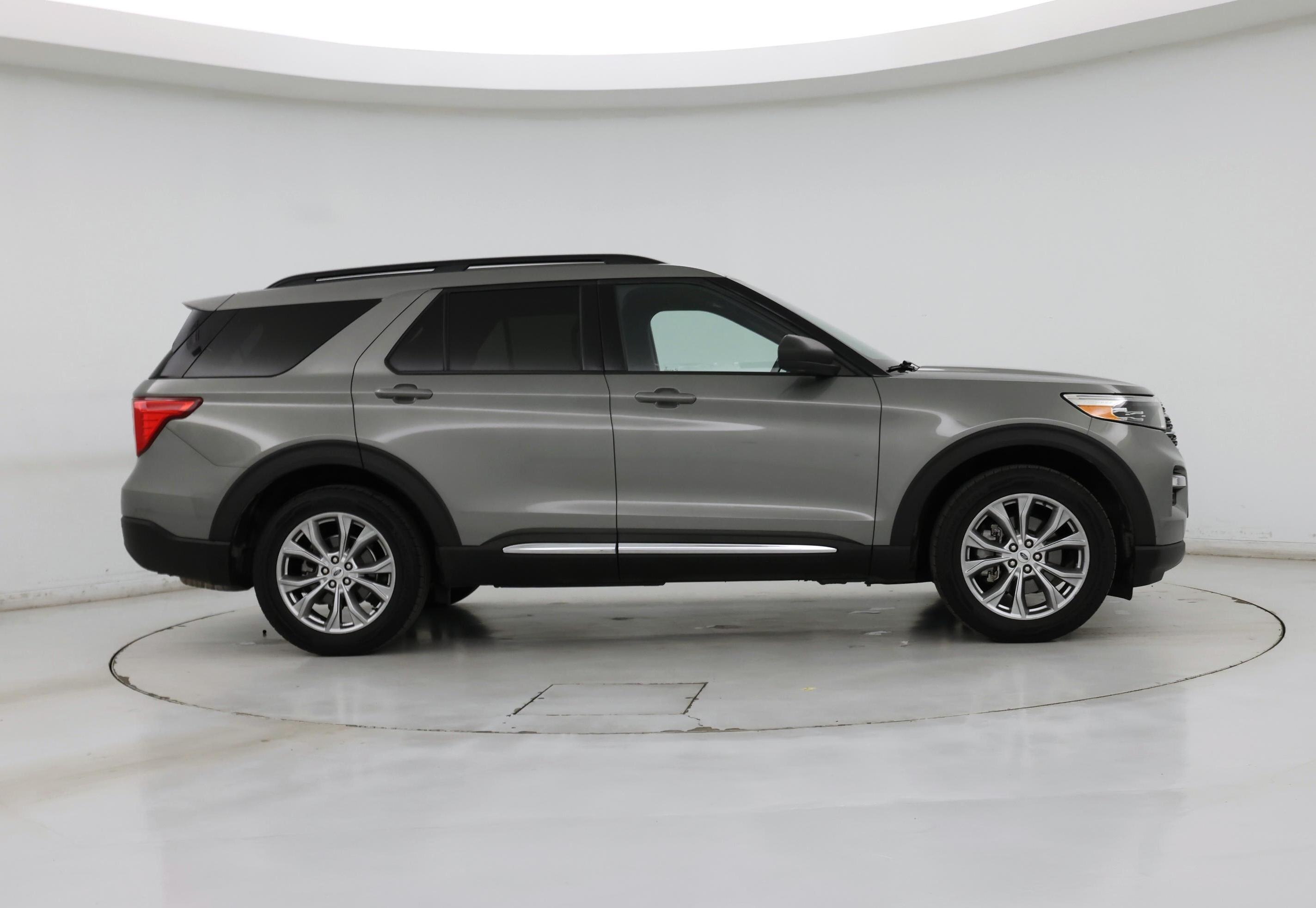 Thumbnail: 2020 Ford Explorer - 7