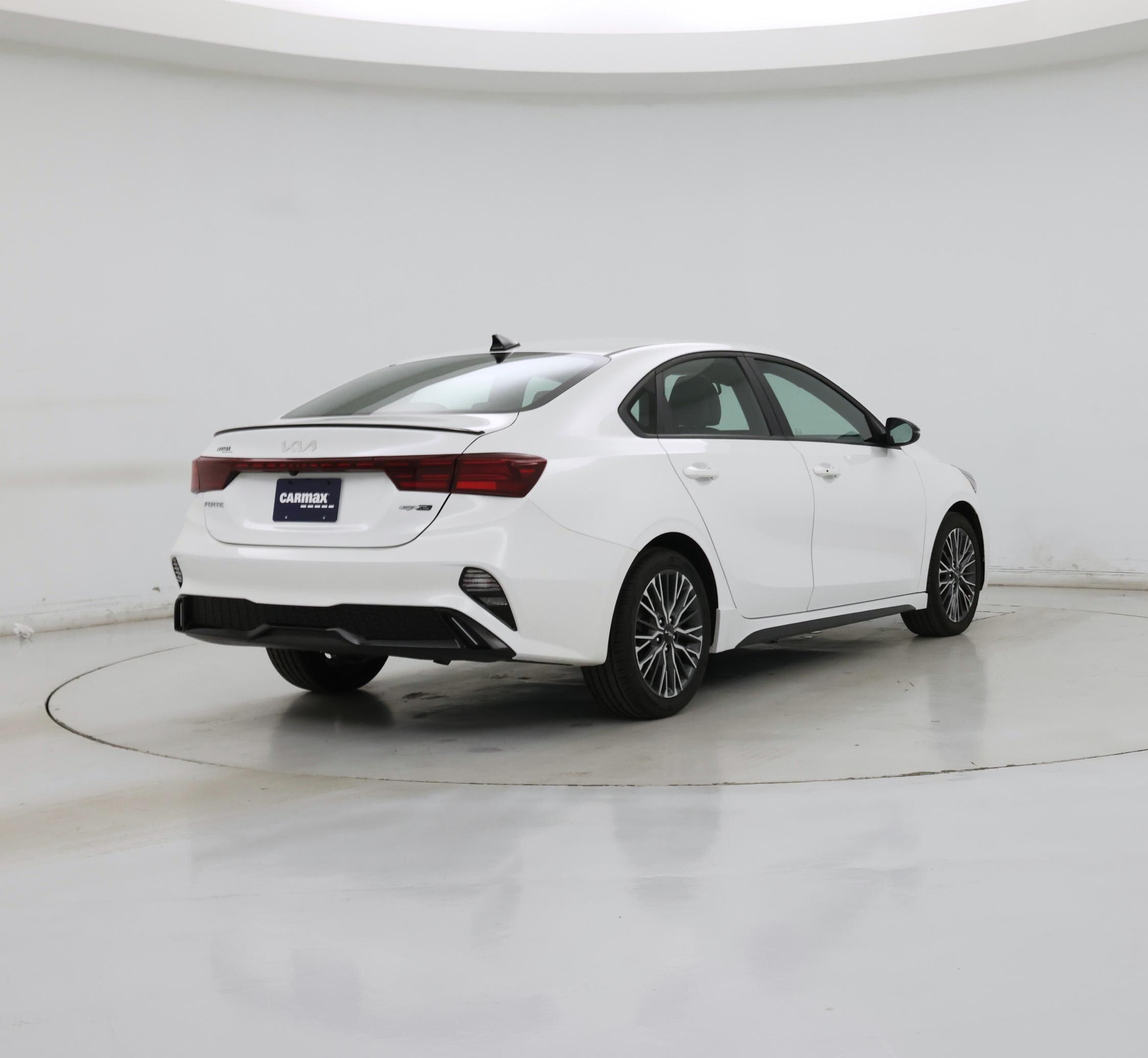 Thumbnail: 2024 Kia Forte - 8