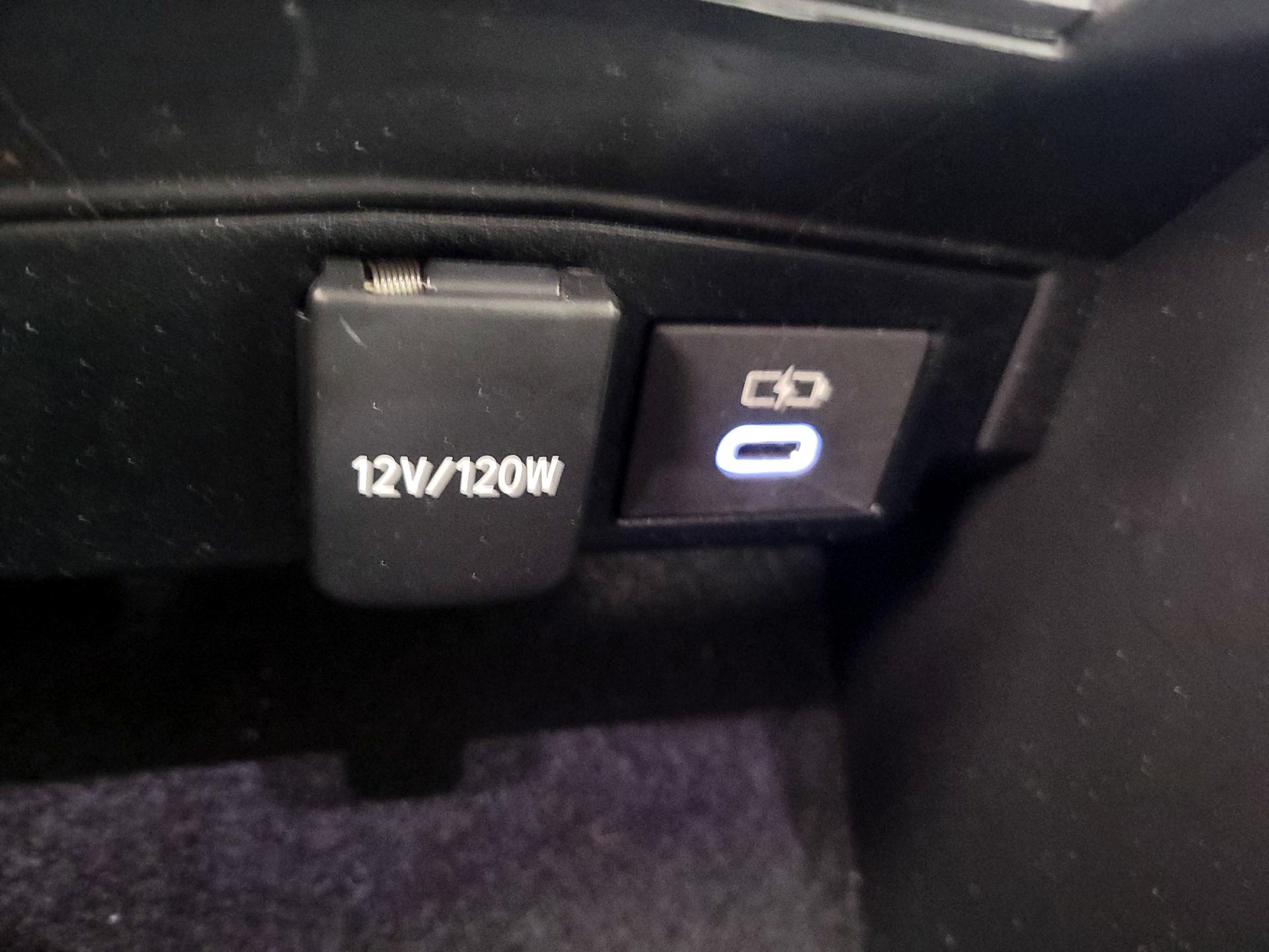 Thumbnail: 2025 Toyota Corolla - 18