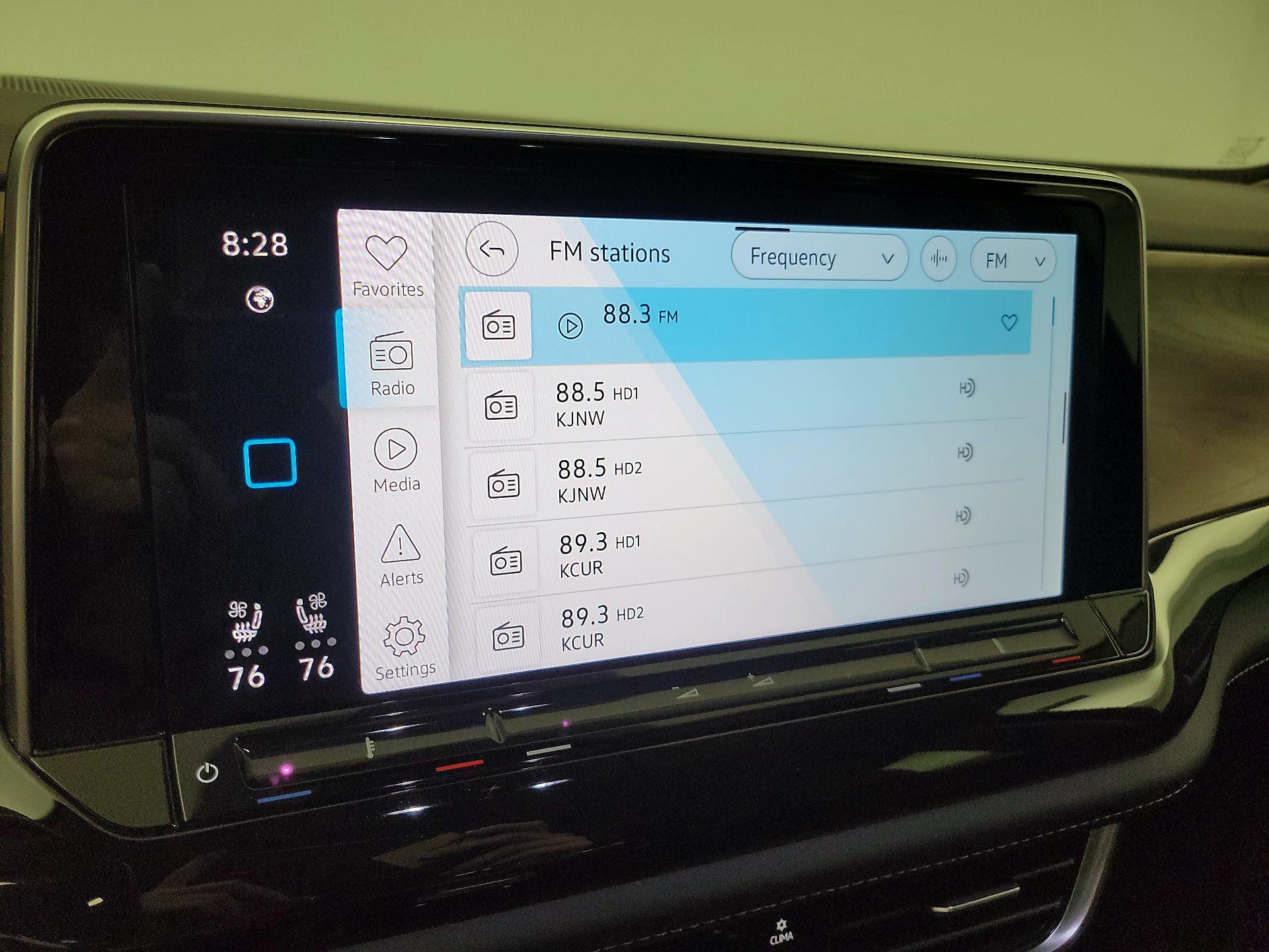 Thumbnail: 2025 Volkswagen Atlas - 15