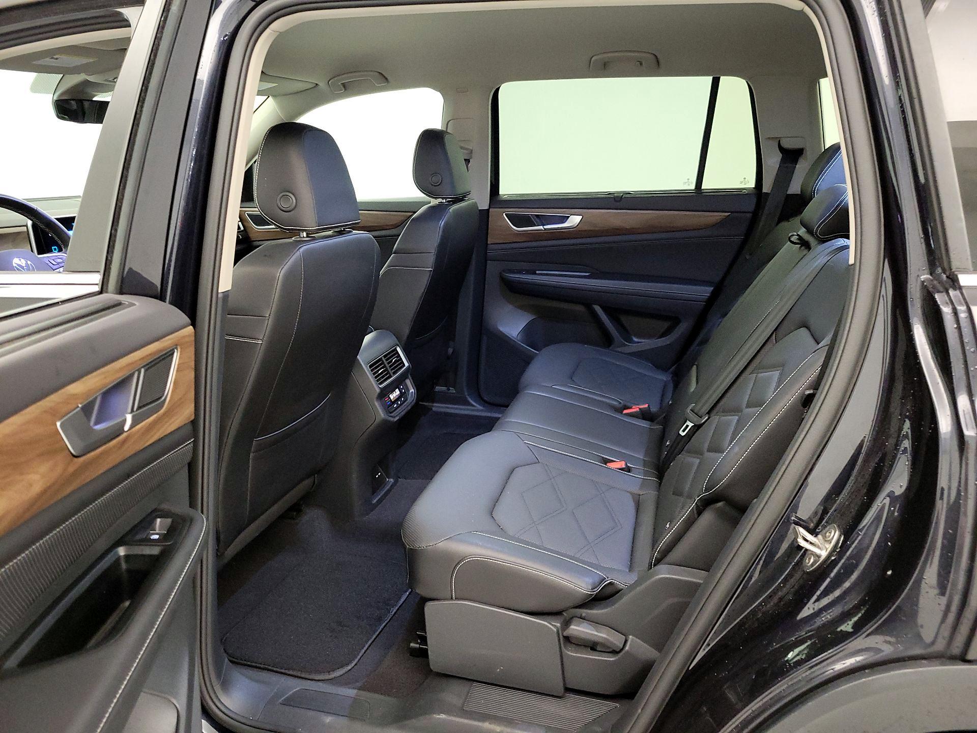 Thumbnail: 2025 Volkswagen Atlas - 19