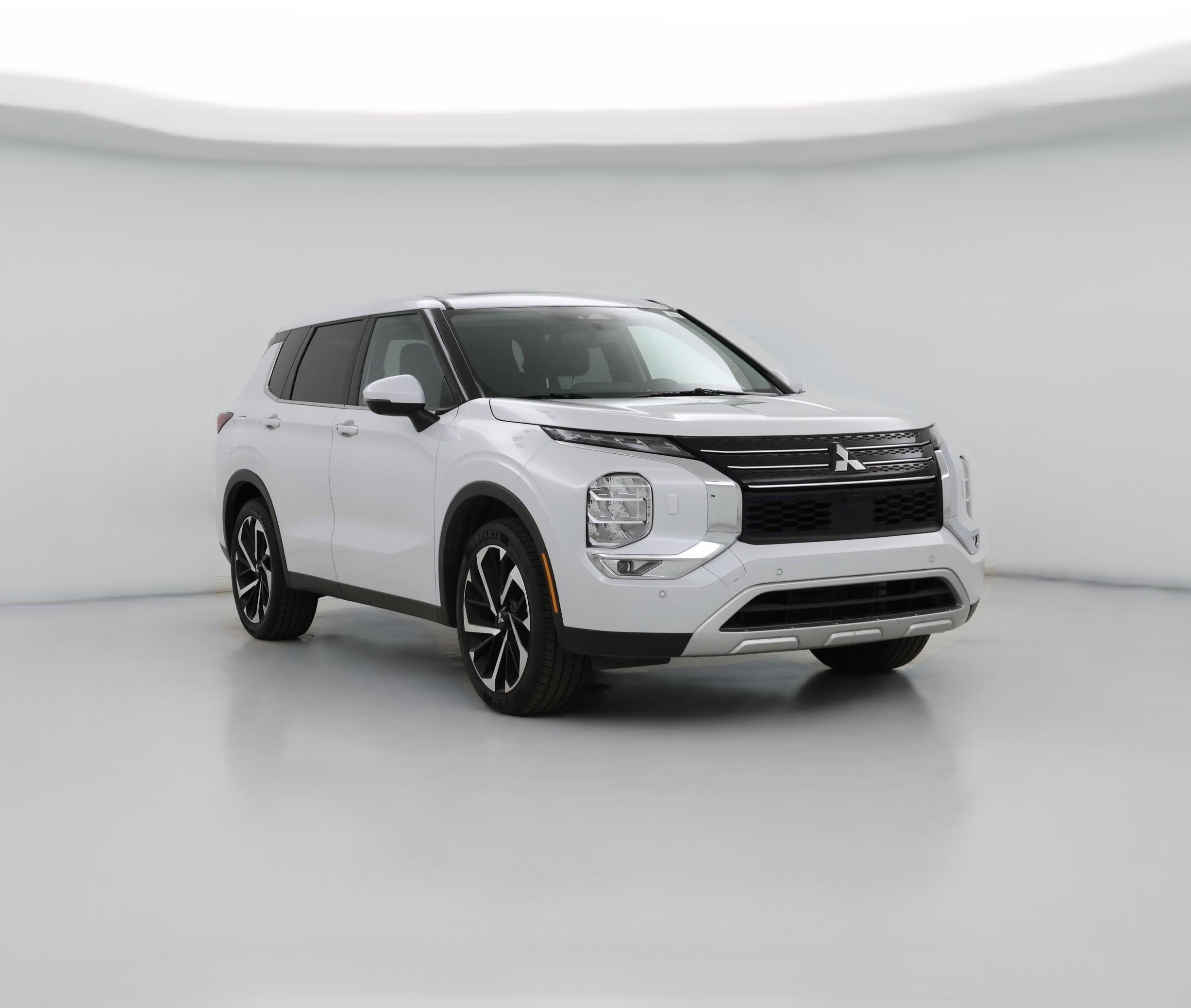 Thumbnail: 2024 Mitsubishi Outlander - 1