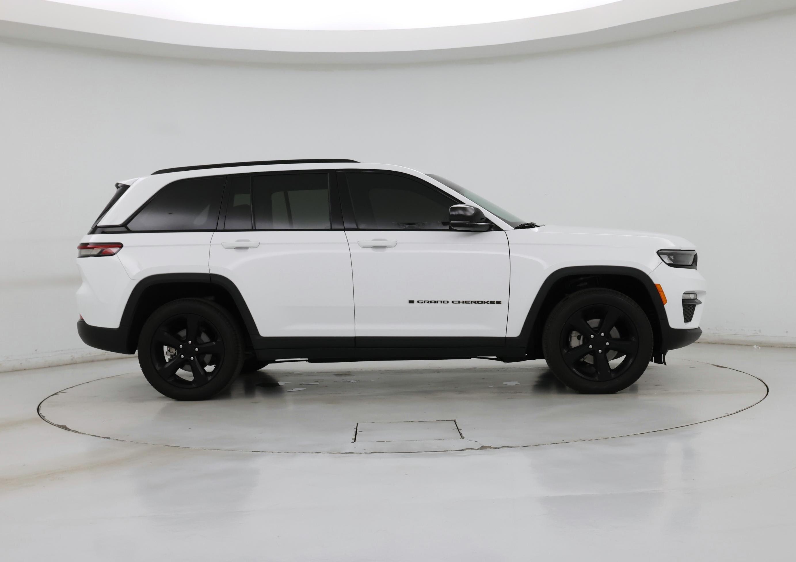 Thumbnail: 2024 Jeep Grand Cherokee - 7