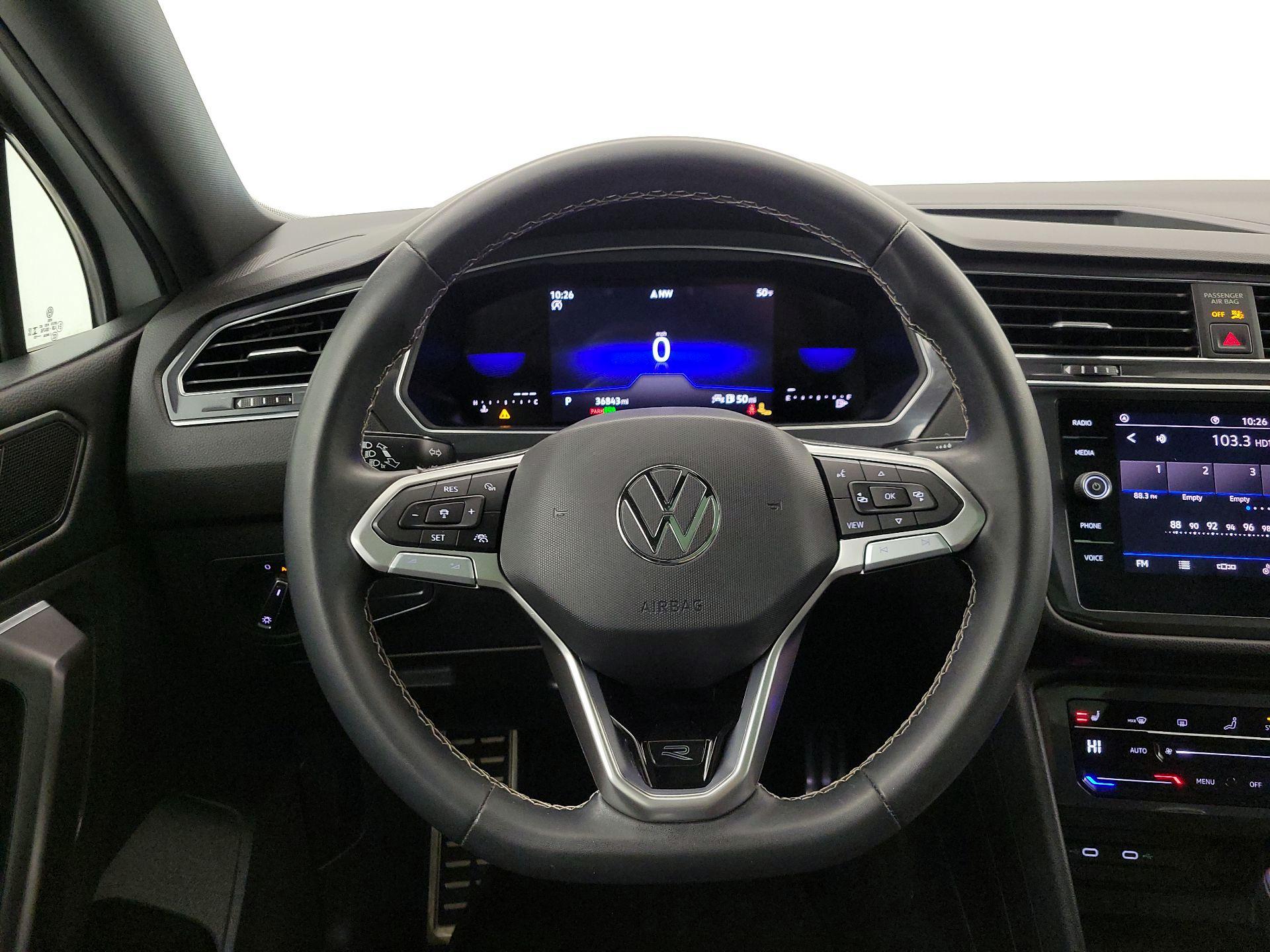 Thumbnail: 2023 Volkswagen Tiguan - 10