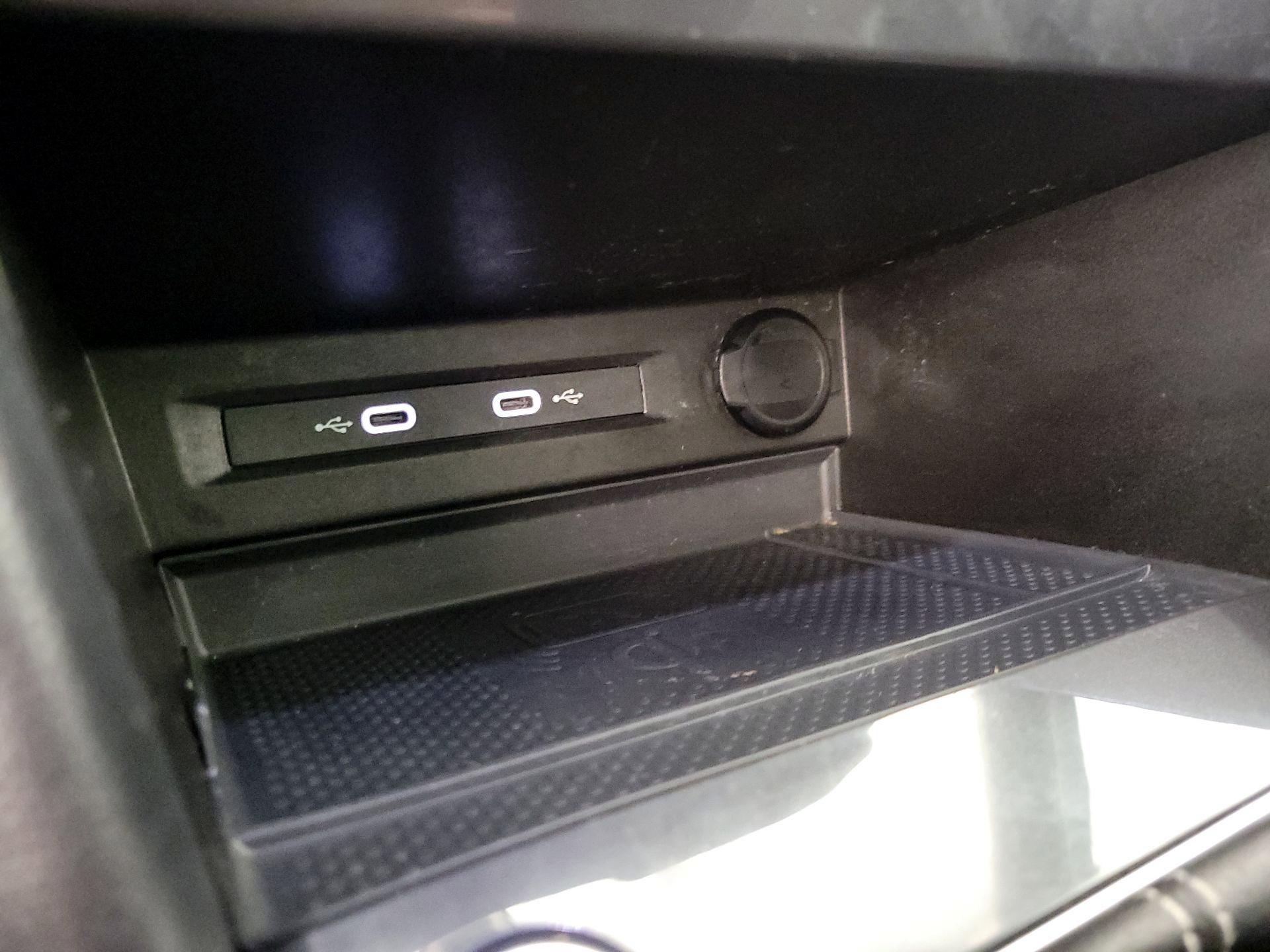 Thumbnail: 2023 Volkswagen Tiguan - 18