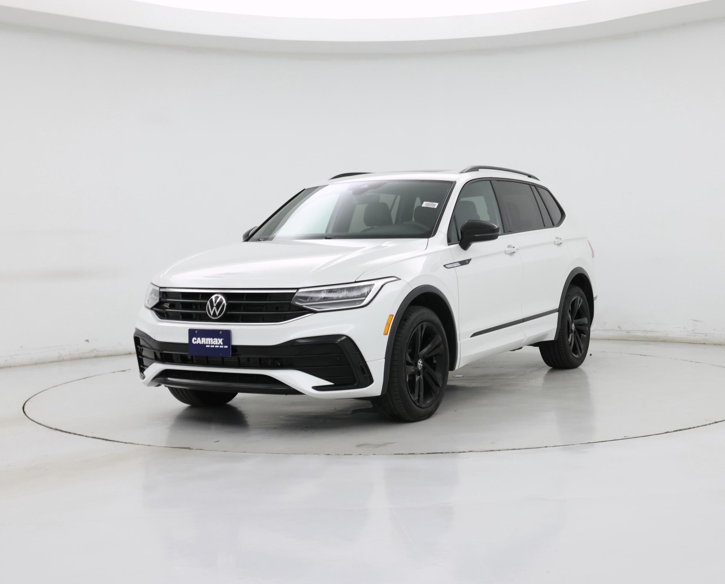 Thumbnail: 2023 Volkswagen Tiguan - 4