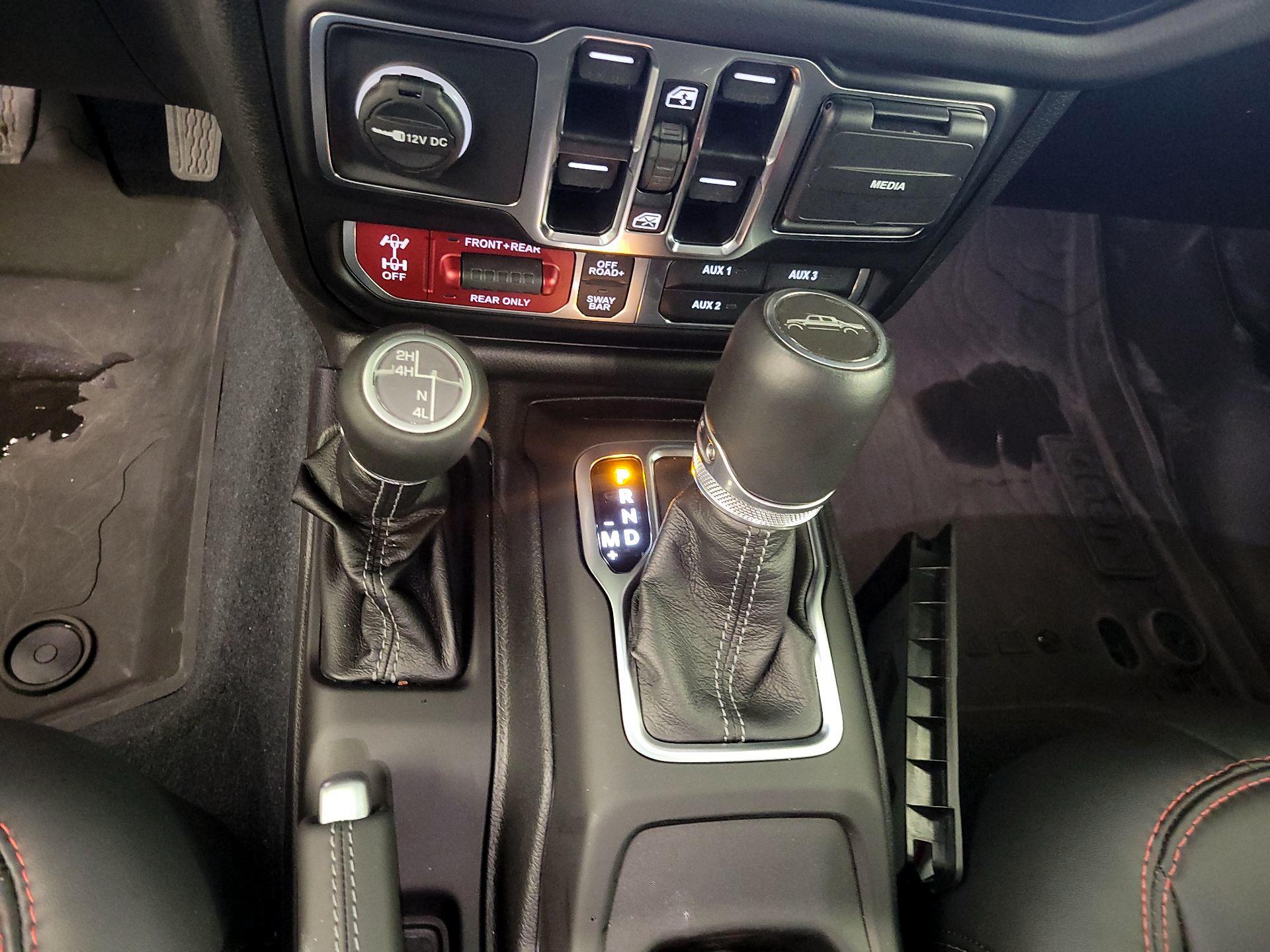 Thumbnail: 2024 Jeep Gladiator - 17