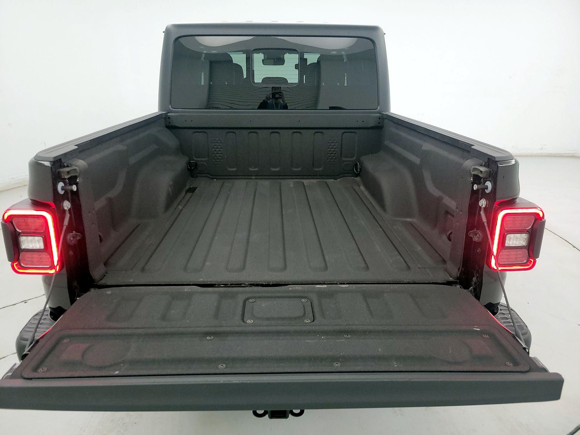Thumbnail: 2024 Jeep Gladiator - 20