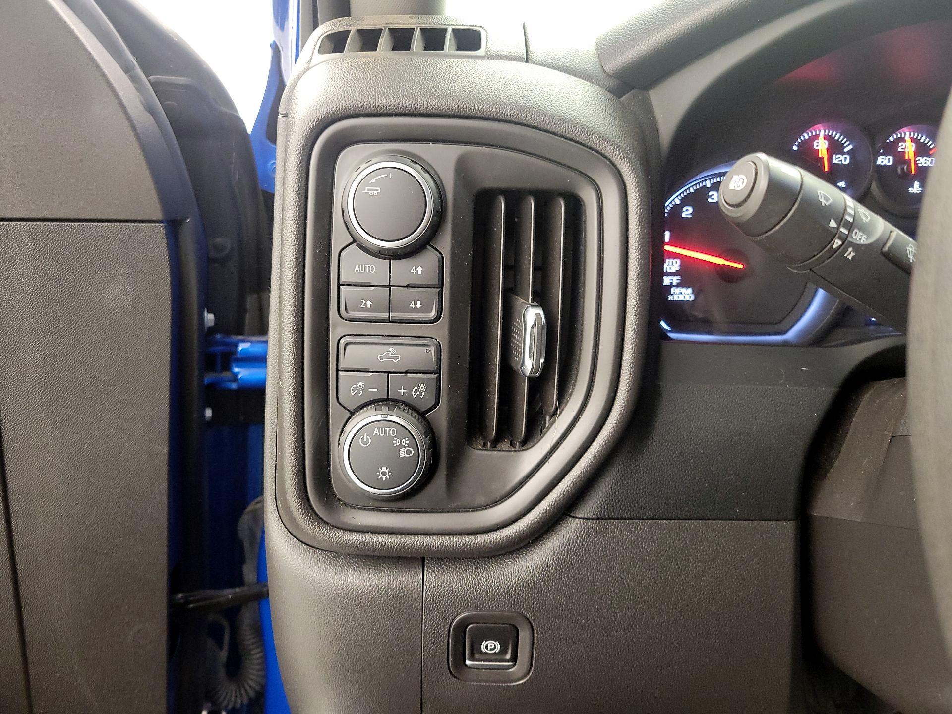 Thumbnail: 2023 Chevrolet Silverado 1500 - 13