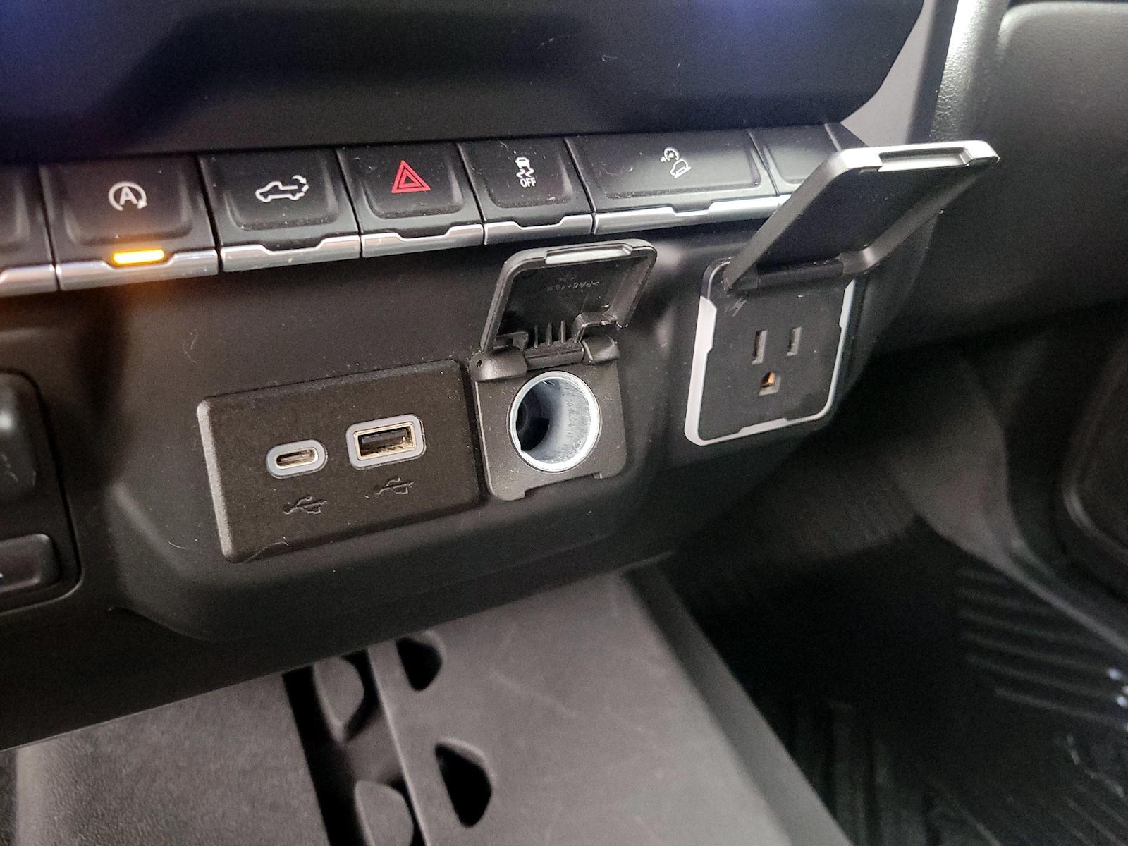 2023 Chevrolet Silverado 1500 Custom - Photo 19