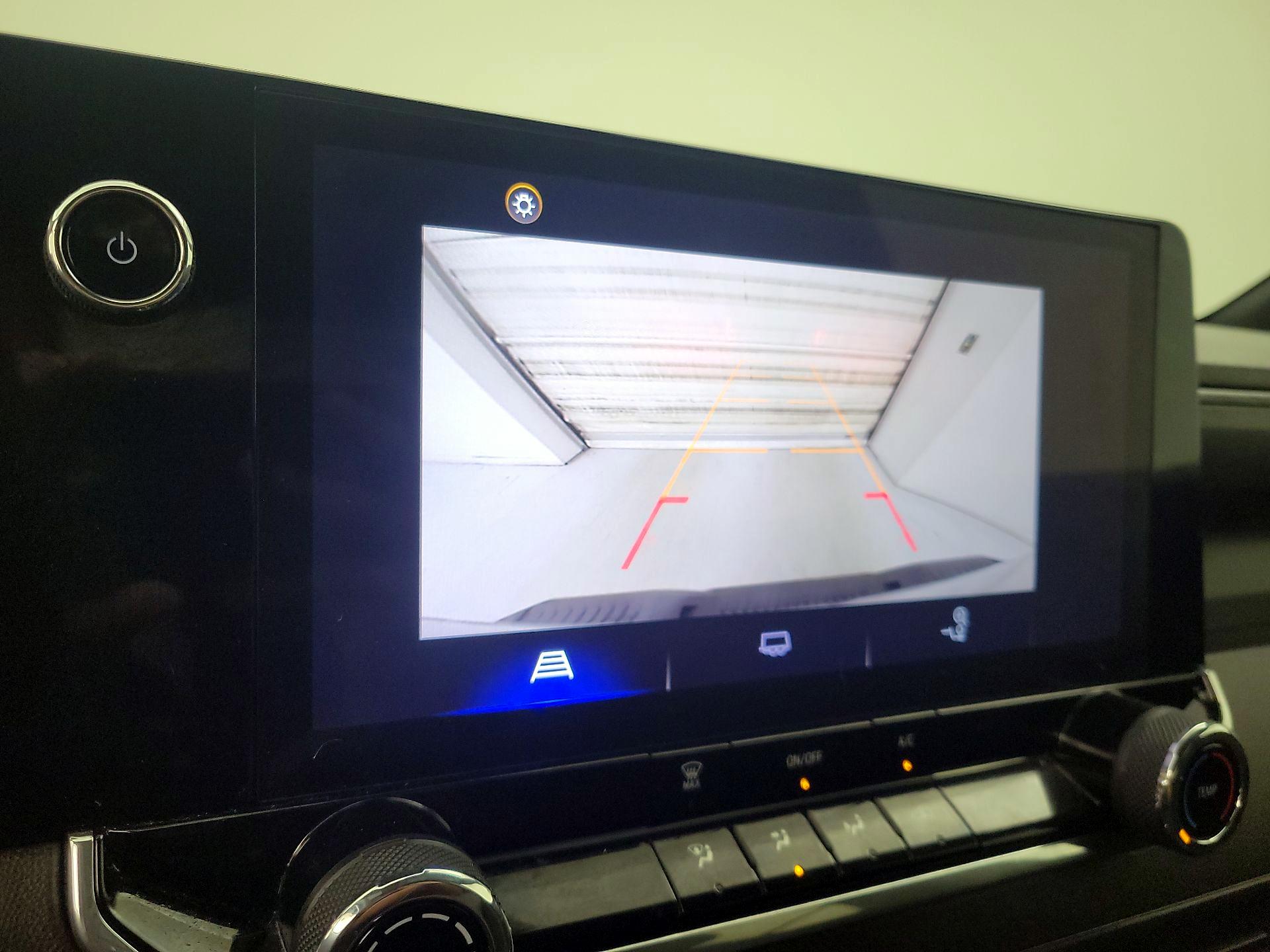 Thumbnail: 2023 Chevrolet Colorado - 14