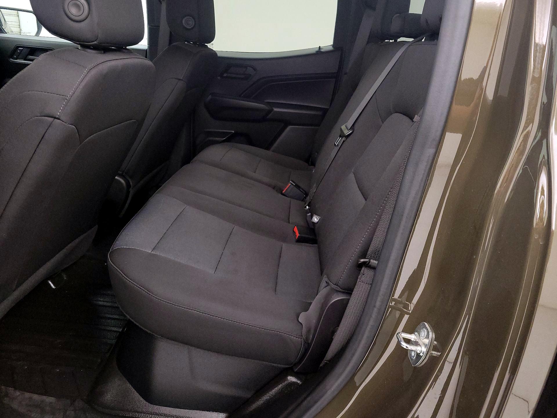 Thumbnail: 2023 Chevrolet Colorado - 19