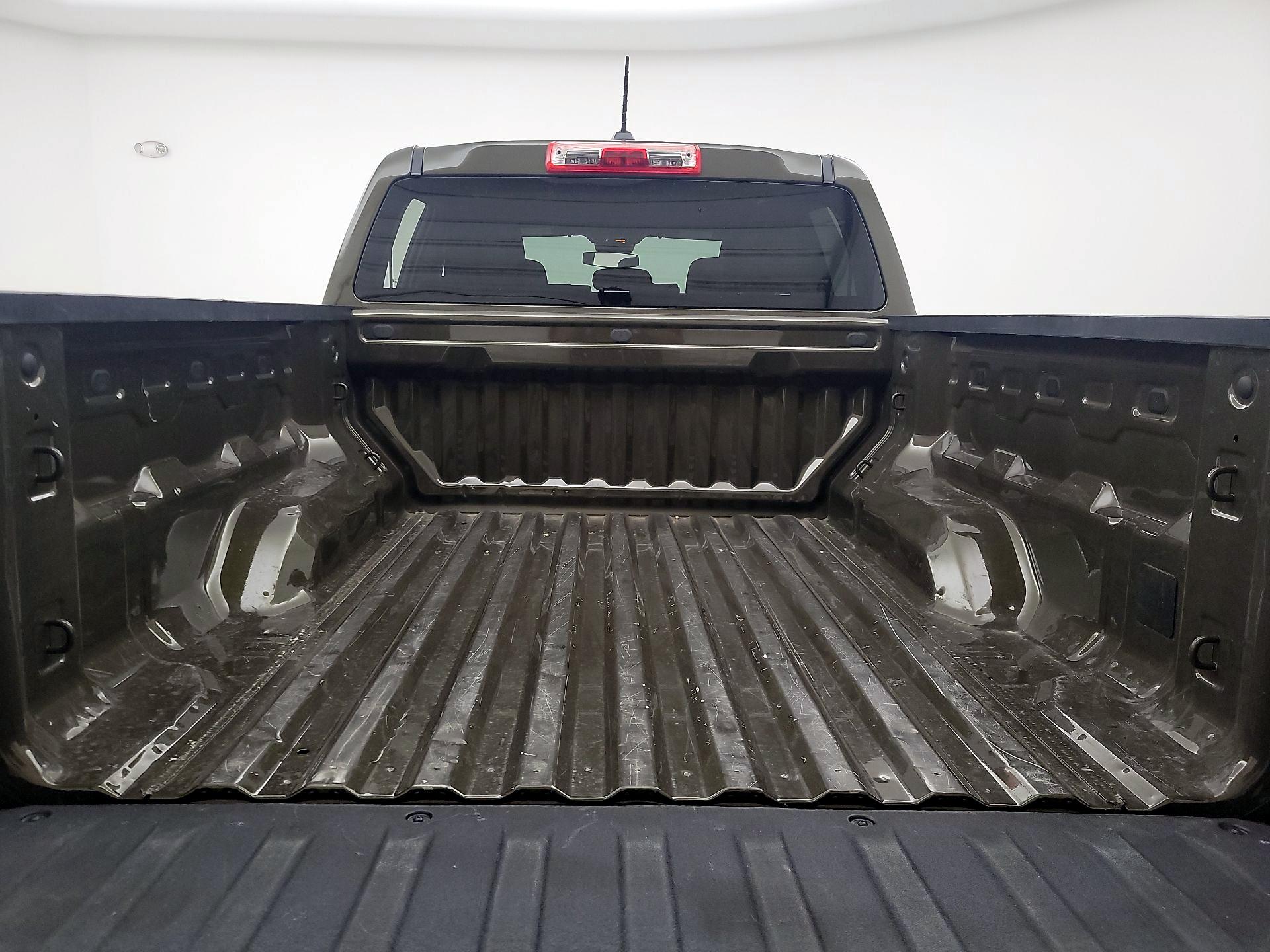 Thumbnail: 2023 Chevrolet Colorado - 20