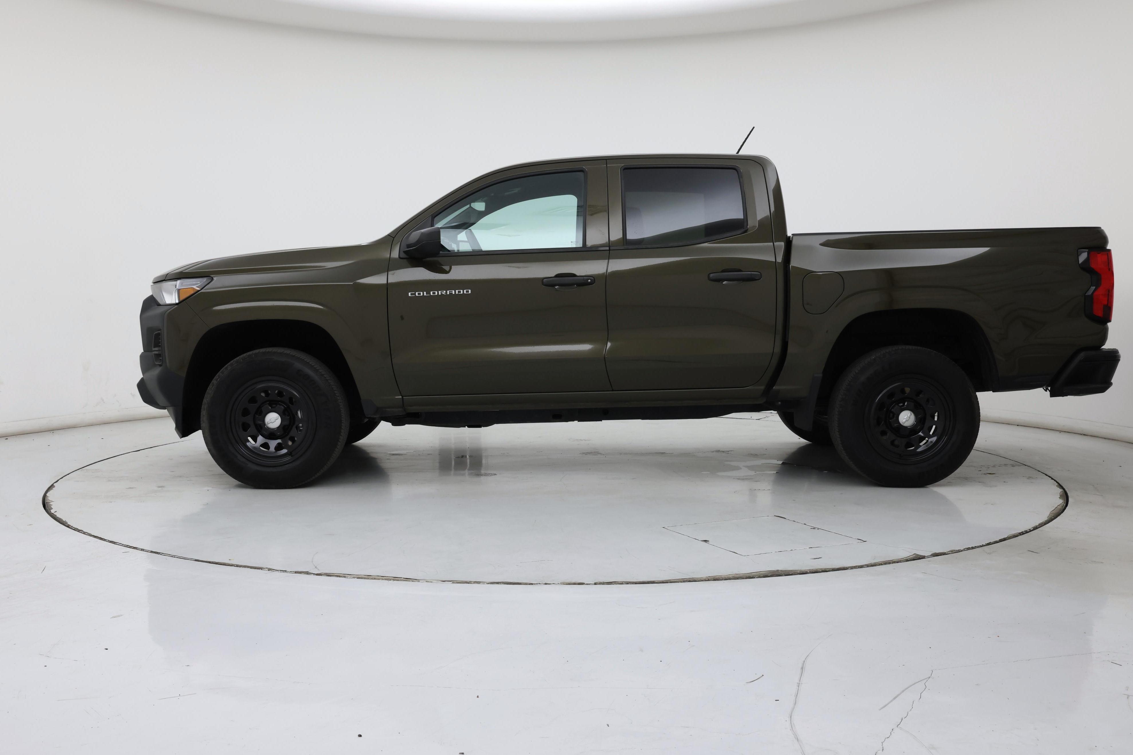Thumbnail: 2023 Chevrolet Colorado - 3