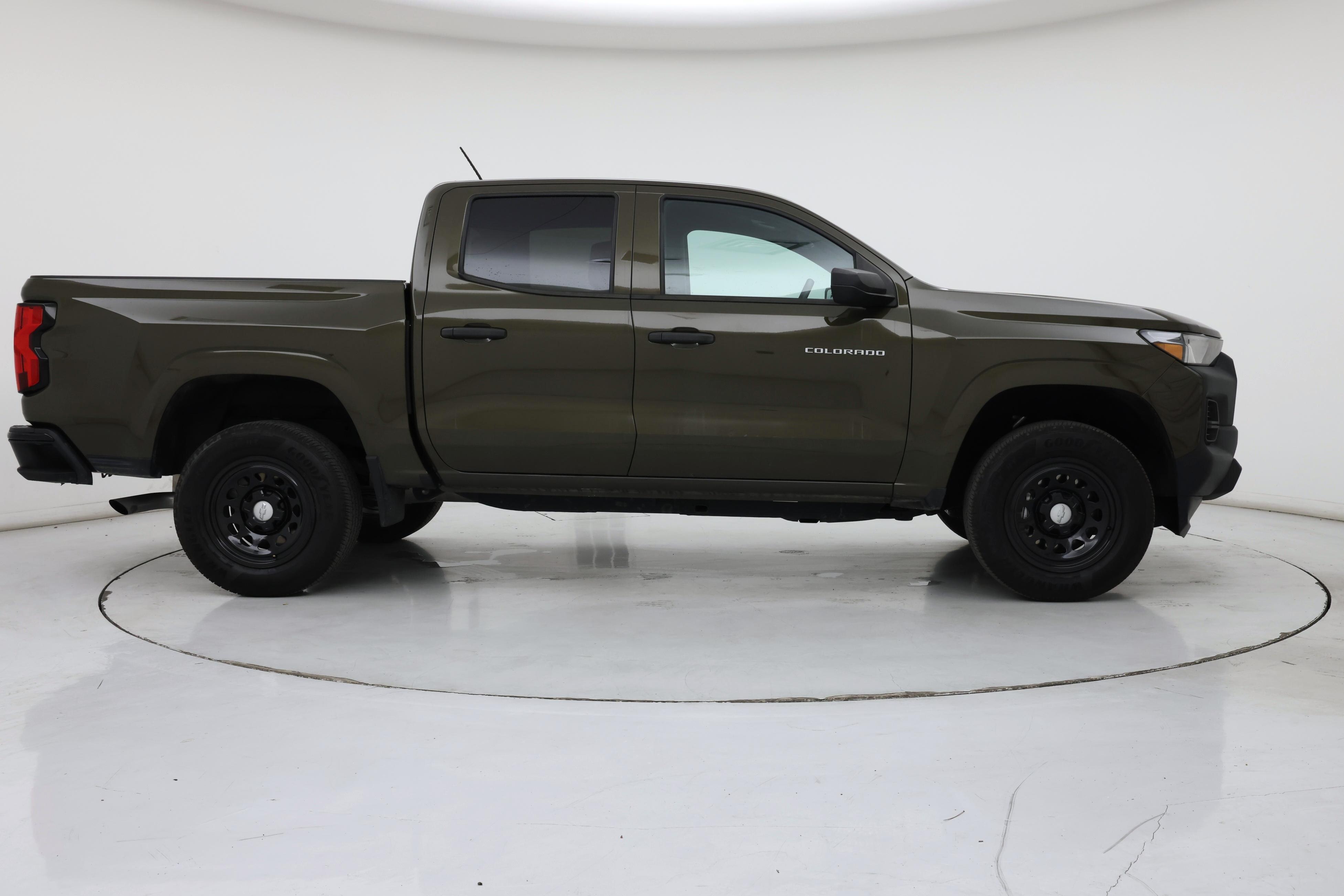 Thumbnail: 2023 Chevrolet Colorado - 7