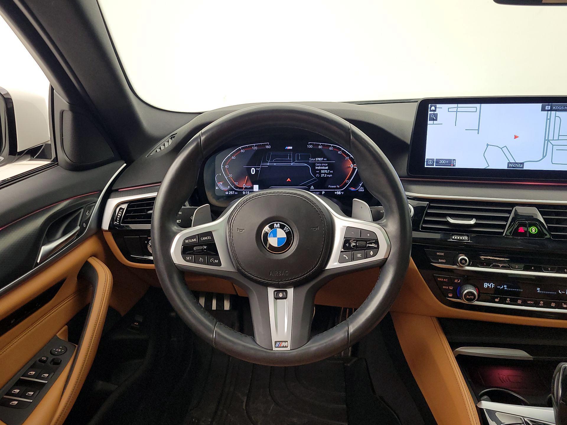 Thumbnail: 2023 BMW 5 Series - 10