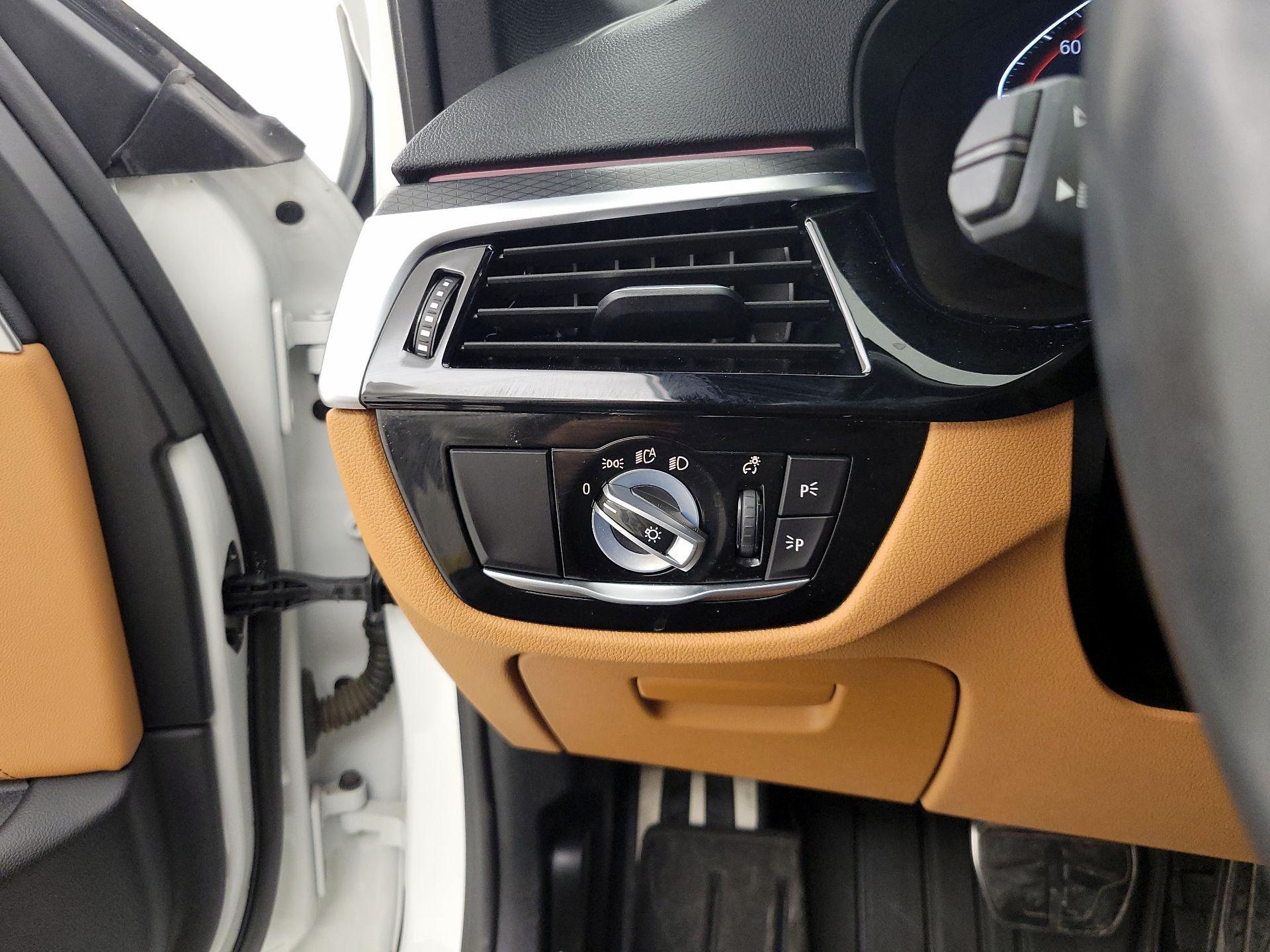 Thumbnail: 2023 BMW 5 Series - 13