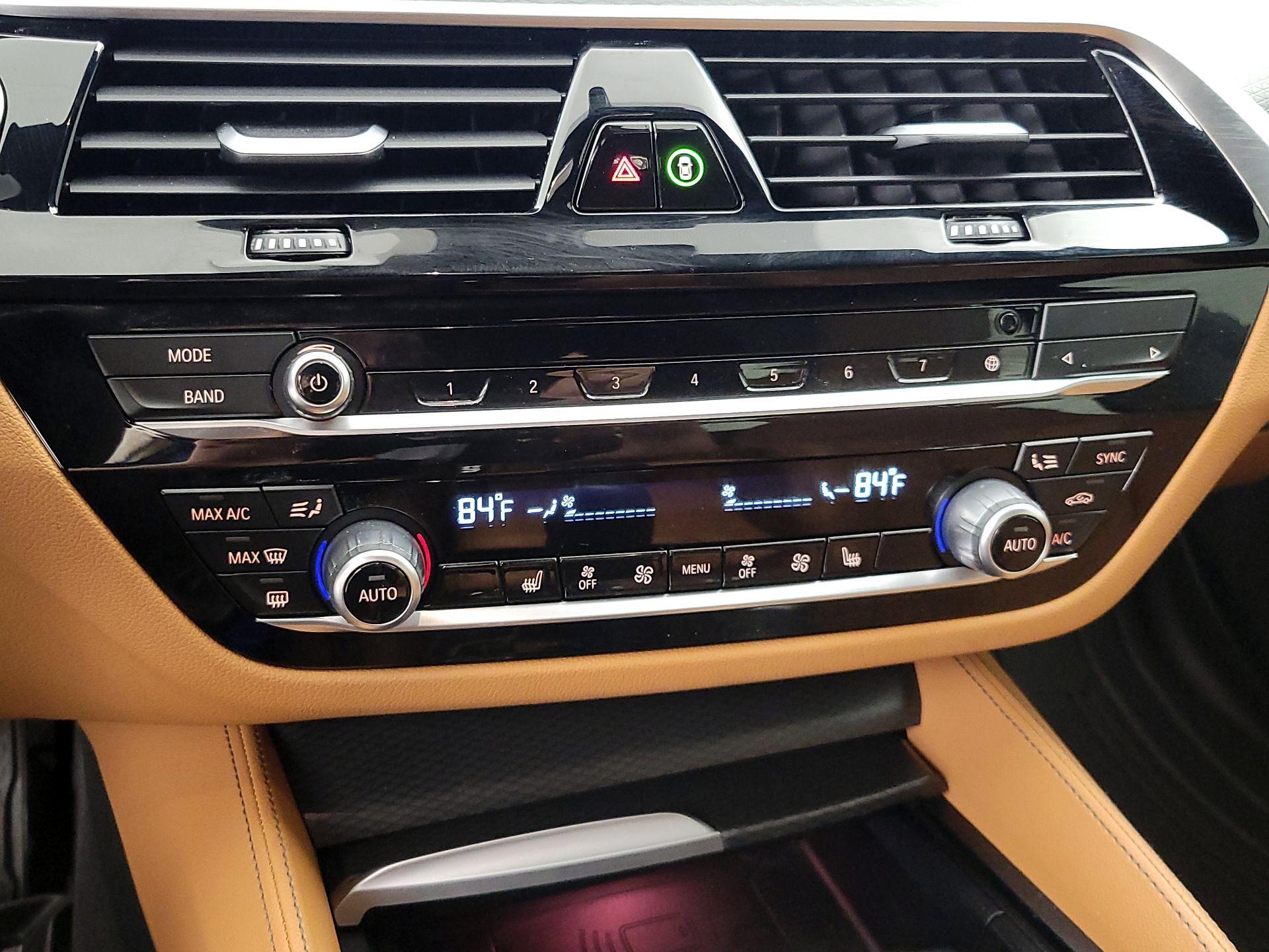 Thumbnail: 2023 BMW 5 Series - 17