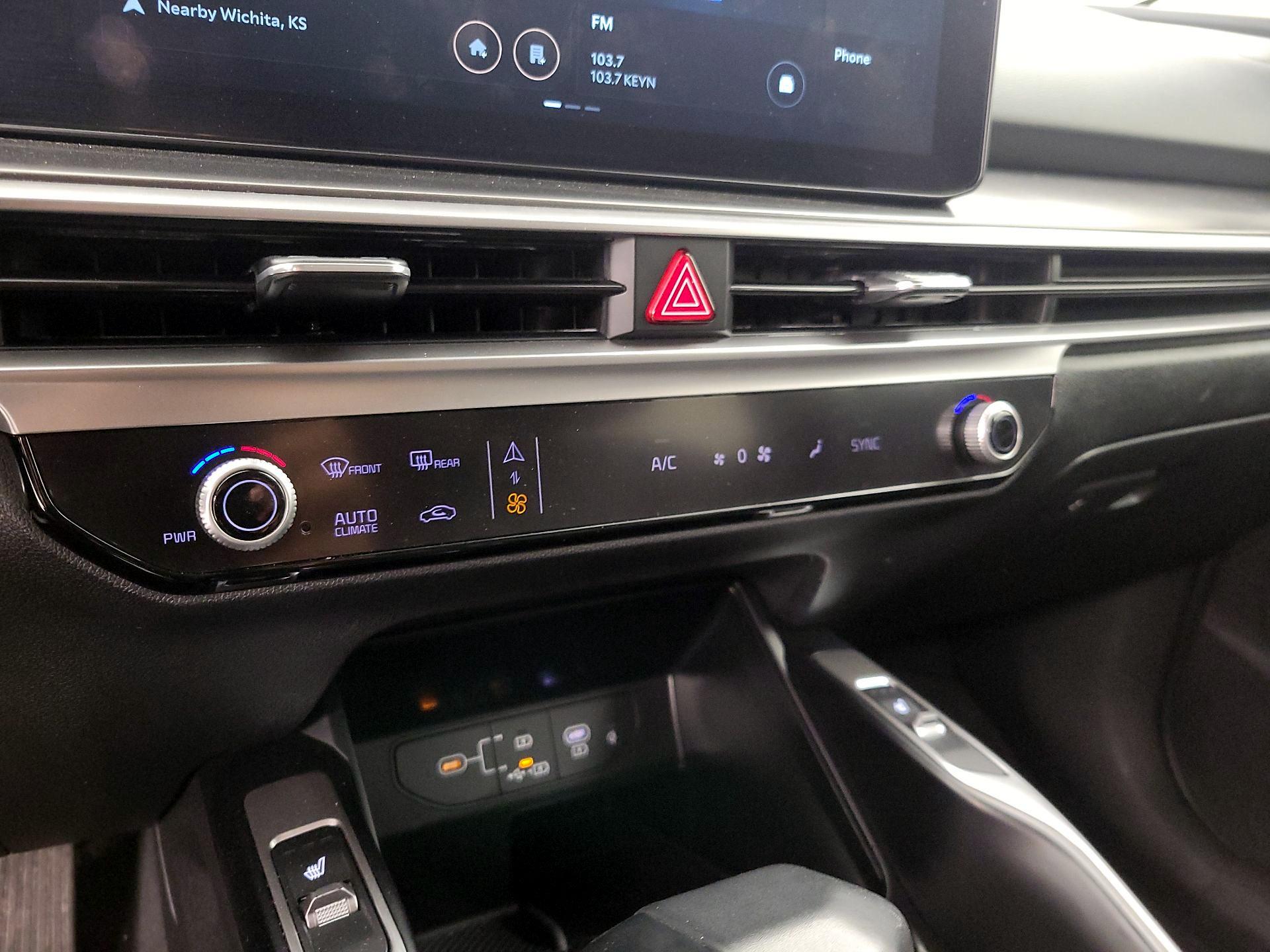 Thumbnail: 2024 Kia Sorento - 17