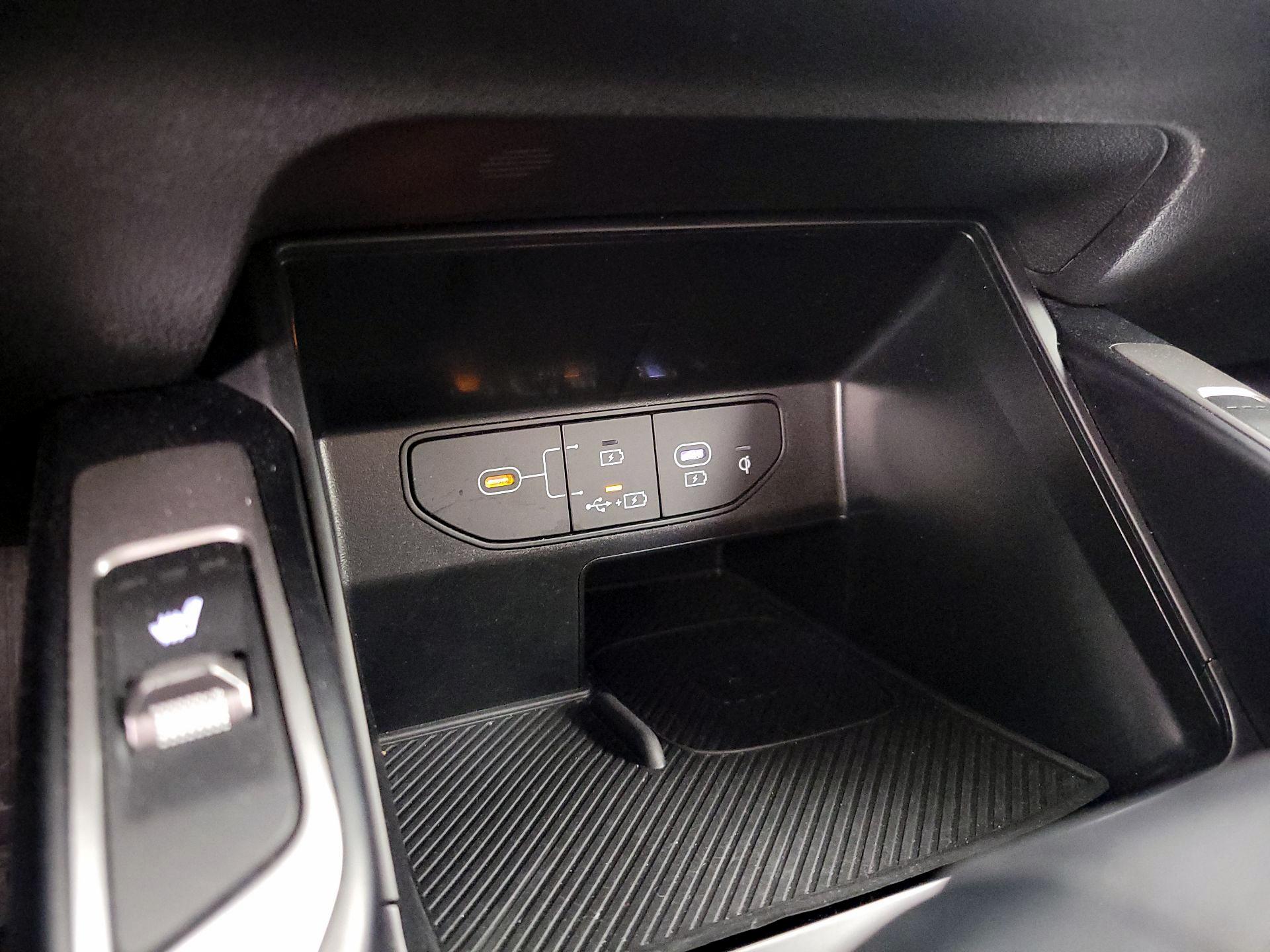 Thumbnail: 2024 Kia Sorento - 19