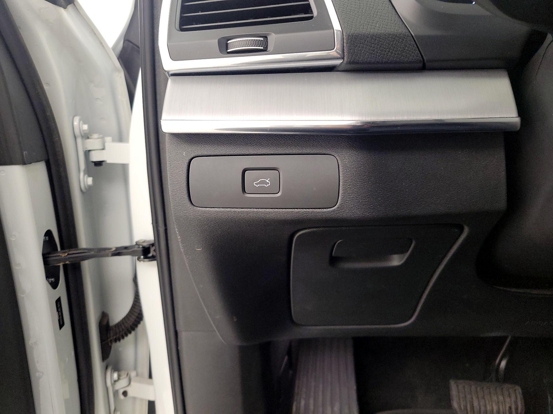 Thumbnail: 2023 Volvo XC90 - 13