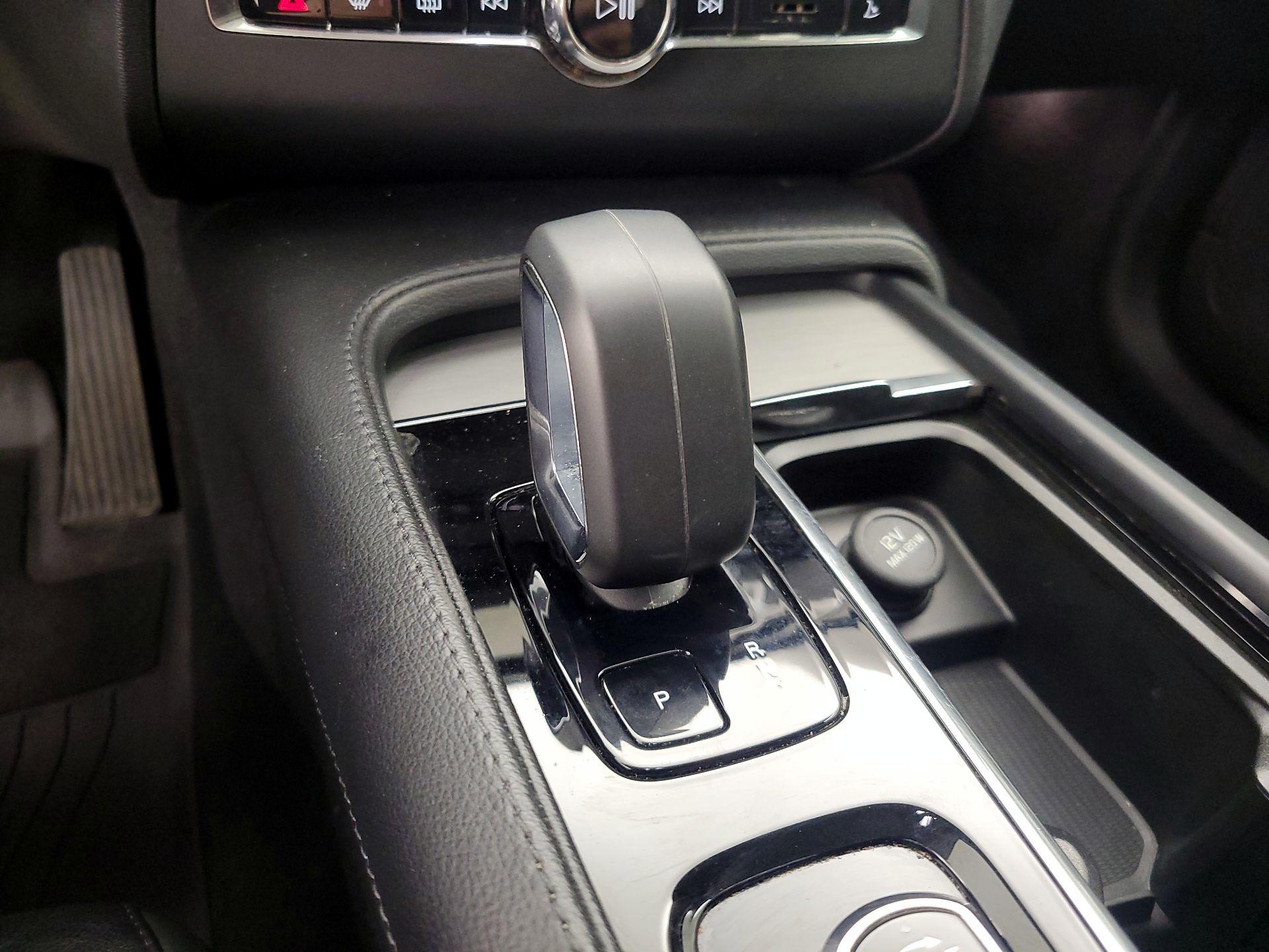 Thumbnail: 2023 Volvo XC90 - 18