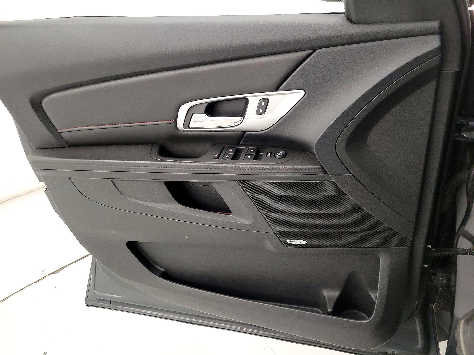 Thumbnail: 2017 GMC Terrain - 12