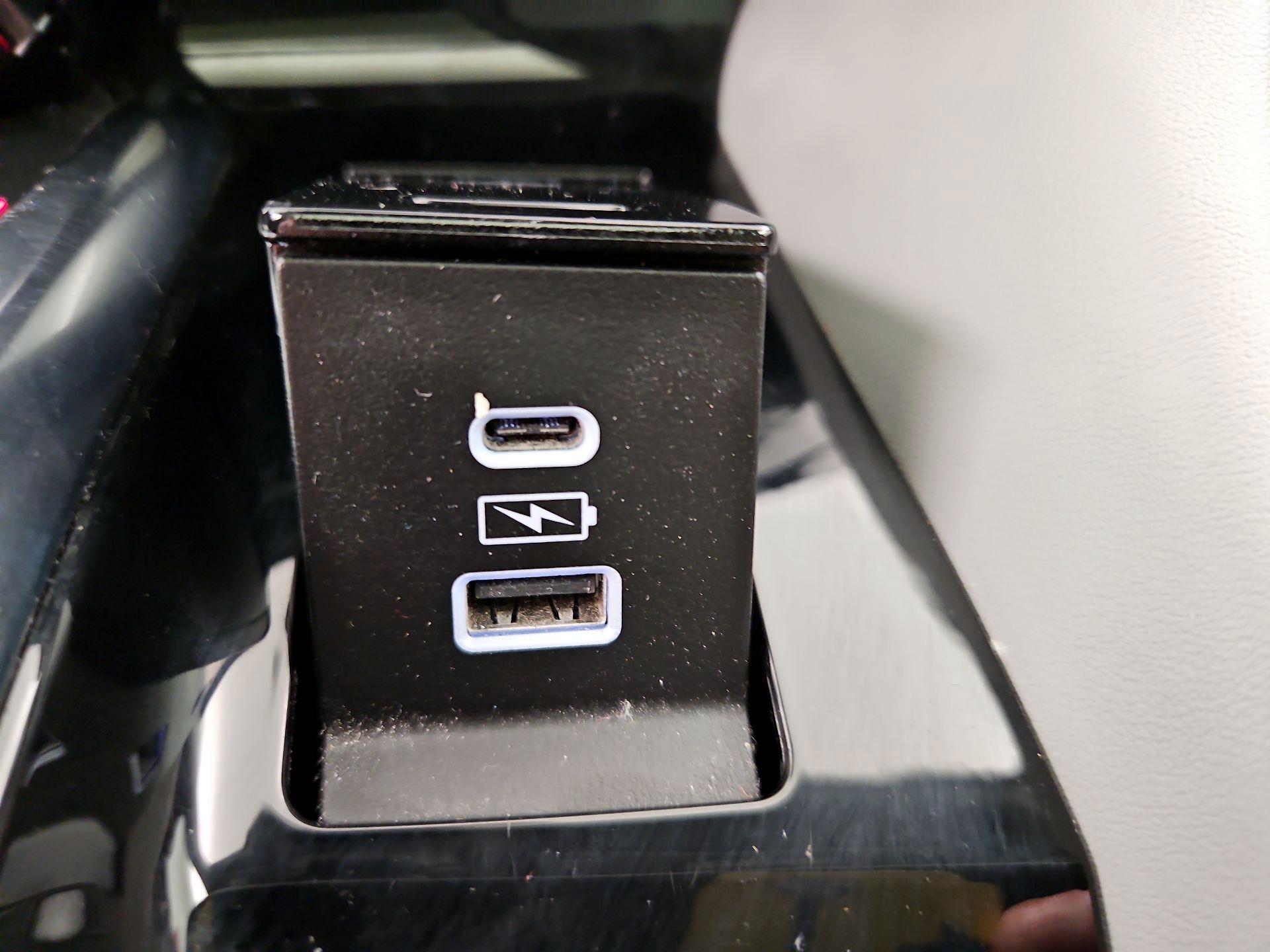 Thumbnail: 2024 Acura MDX - 19