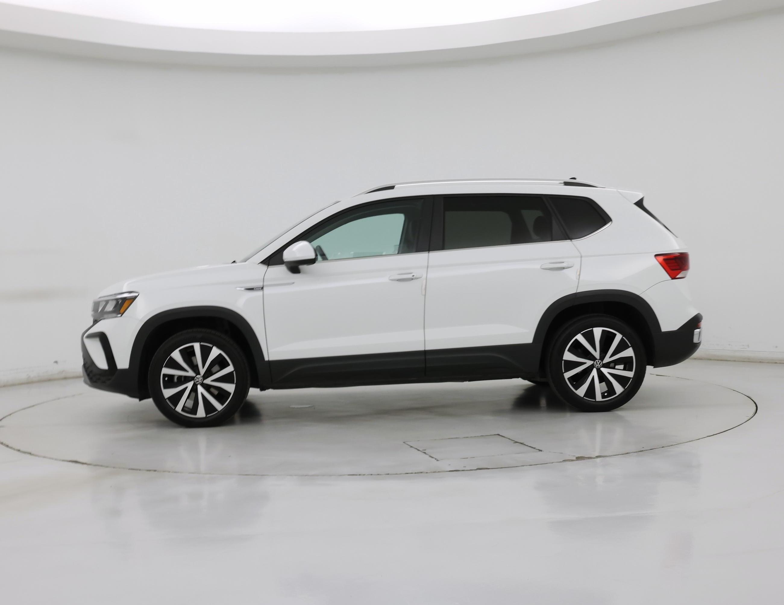 Thumbnail: 2024 Volkswagen Taos - 3