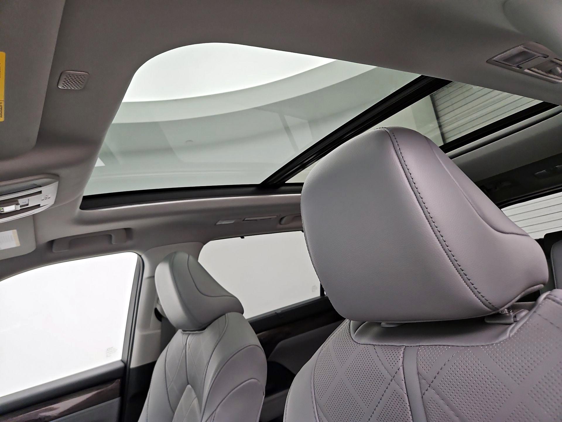 Thumbnail: 2021 Toyota Highlander - 20