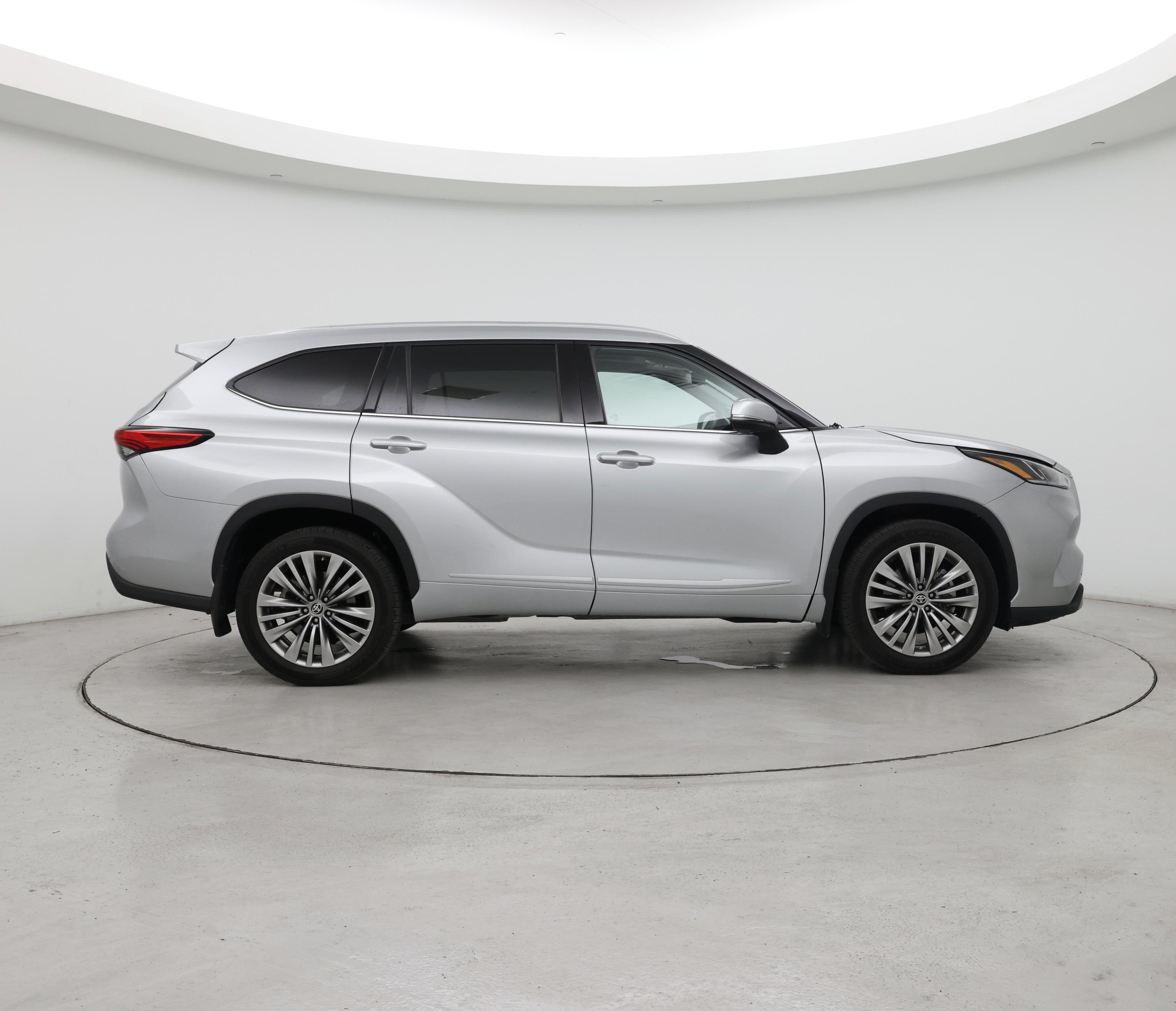 Thumbnail: 2021 Toyota Highlander - 7